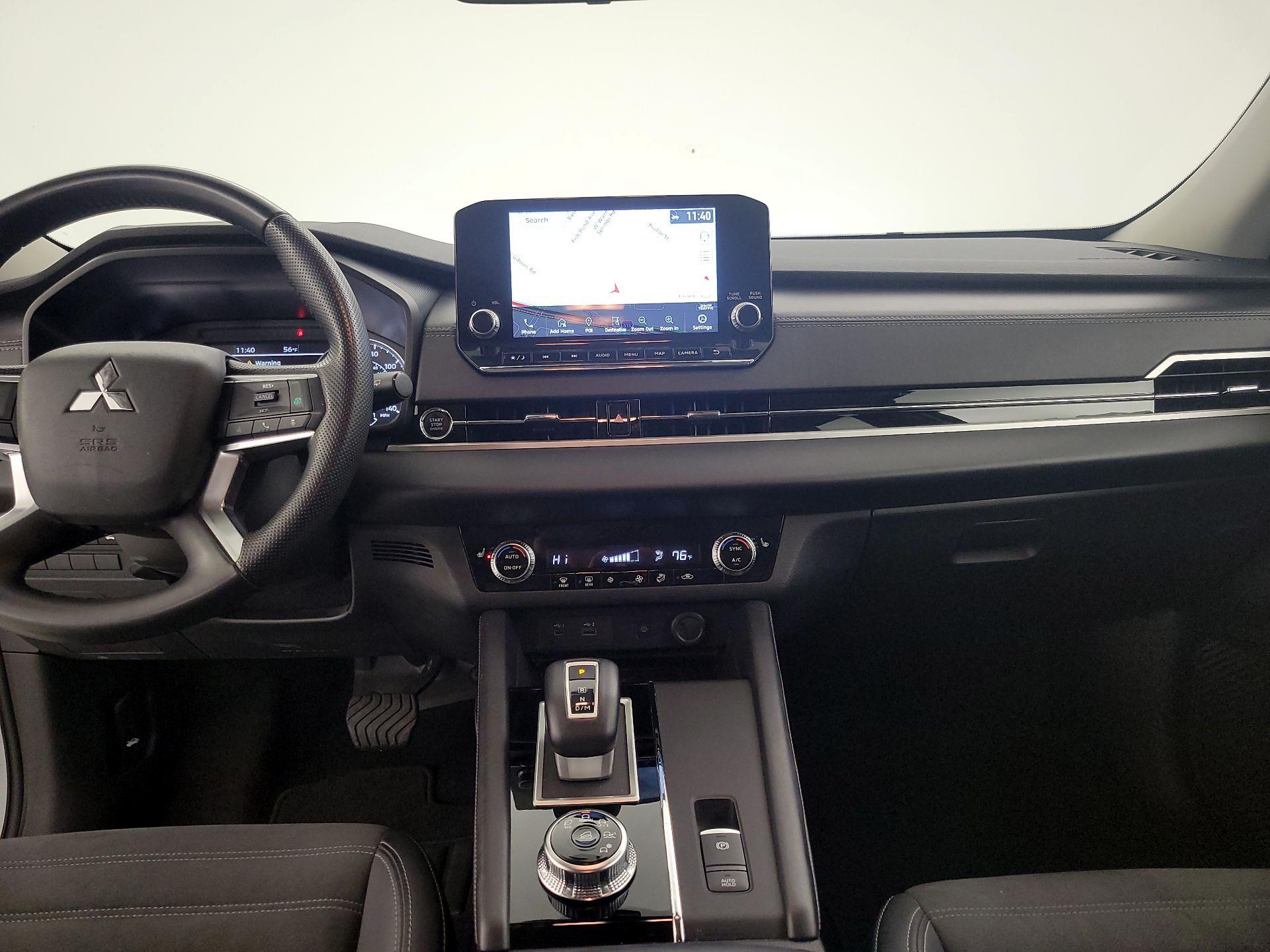 Thumbnail: 2024 Mitsubishi Outlander - 9