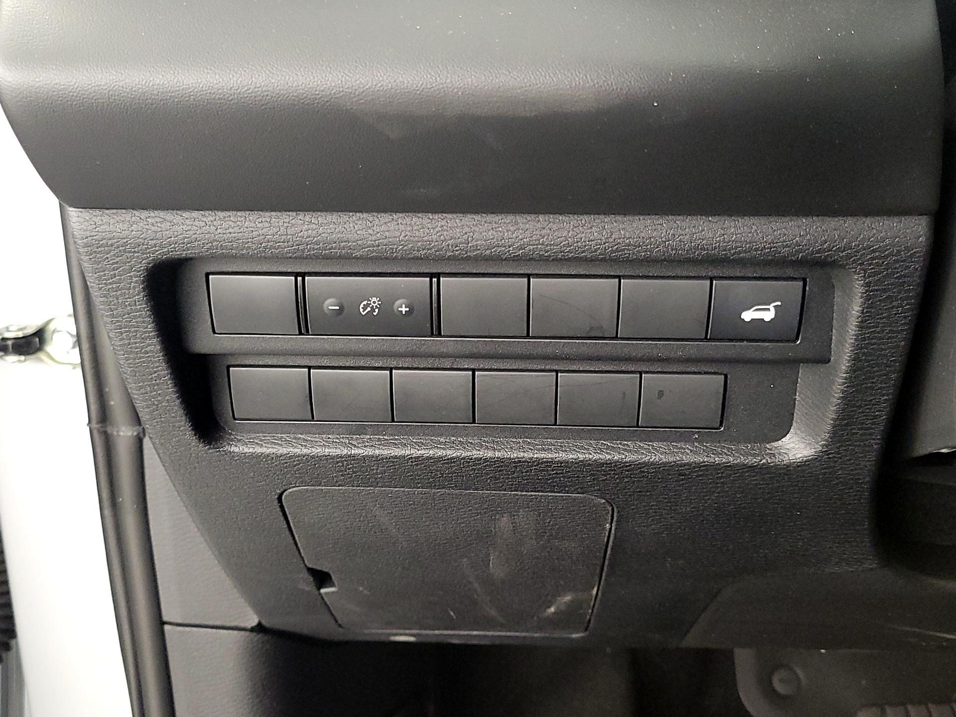 Thumbnail: 2024 Mitsubishi Outlander - 13