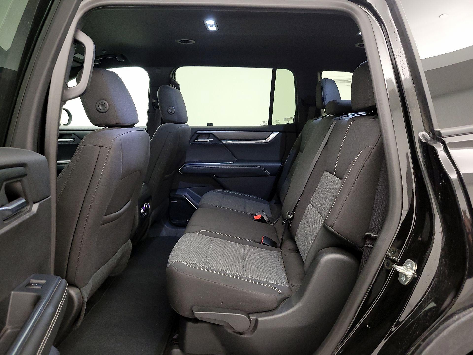 Thumbnail: 2025 GMC Acadia - 19