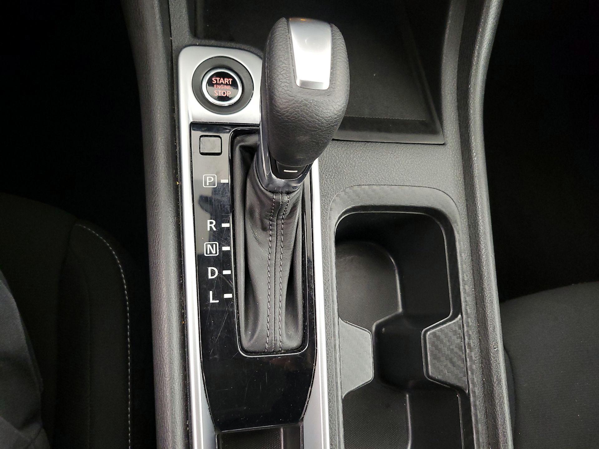 Thumbnail: 2023 Nissan Sentra - 17