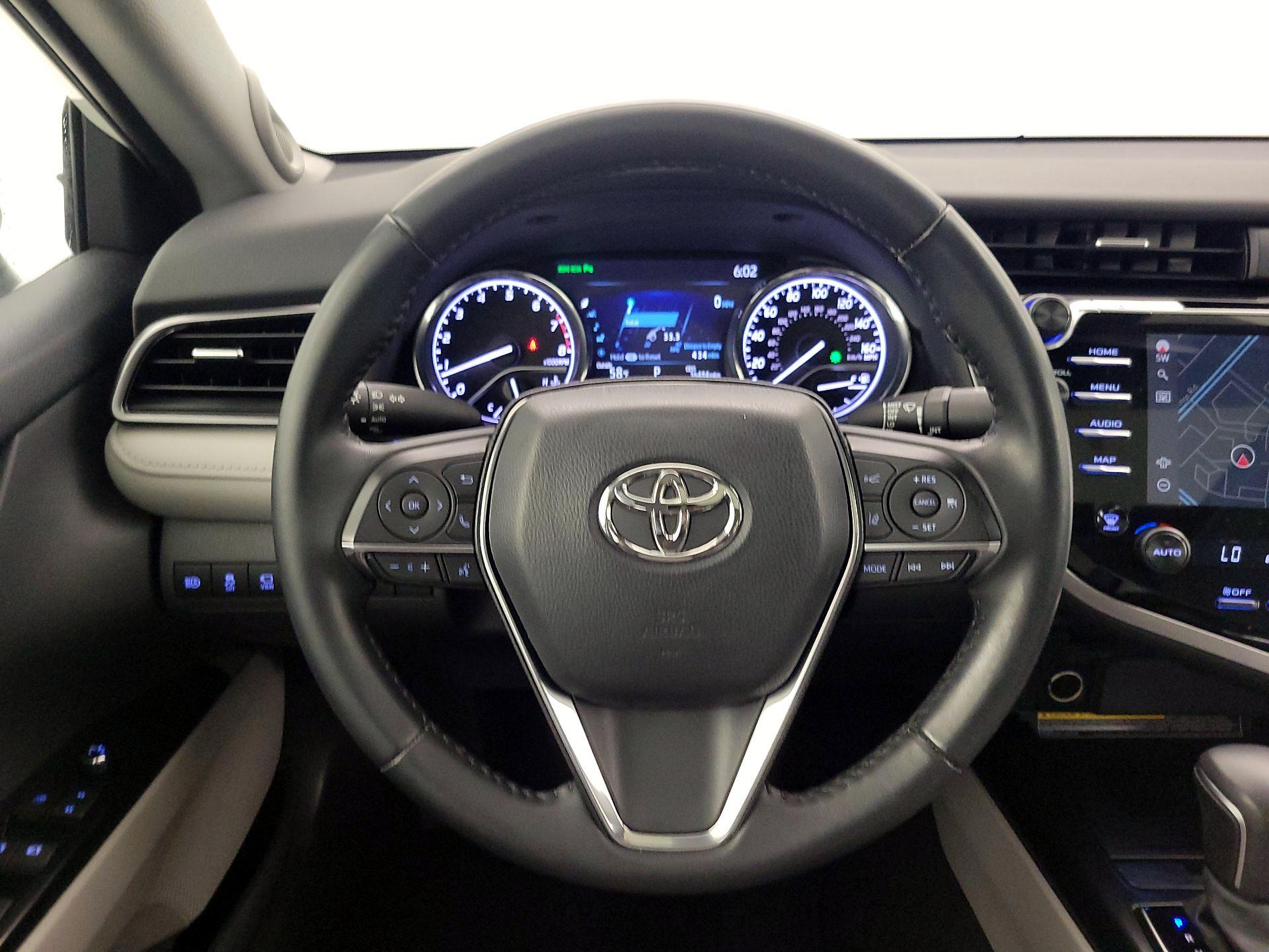 Thumbnail: 2020 Toyota Camry - 10