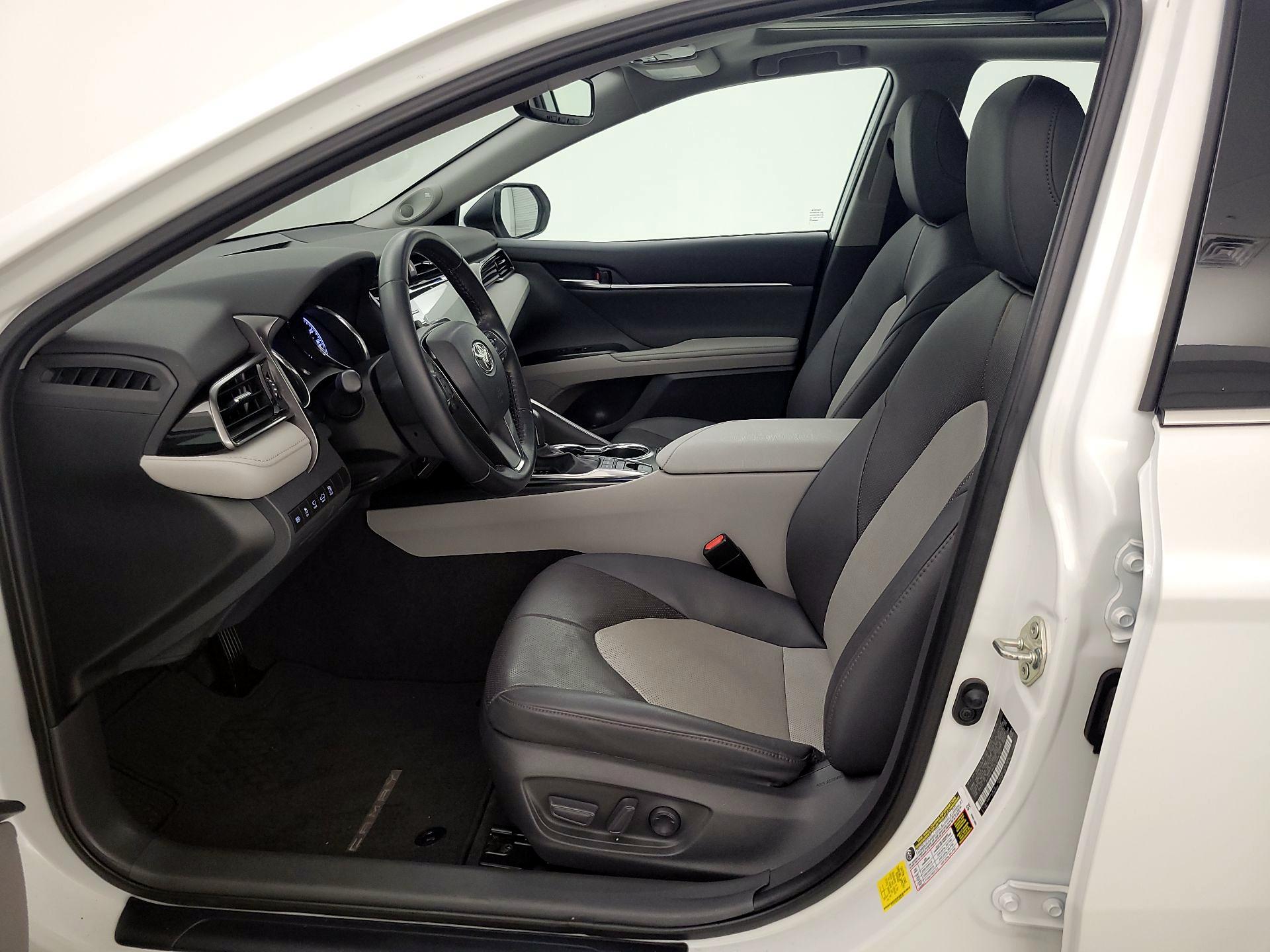 Thumbnail: 2020 Toyota Camry - 11