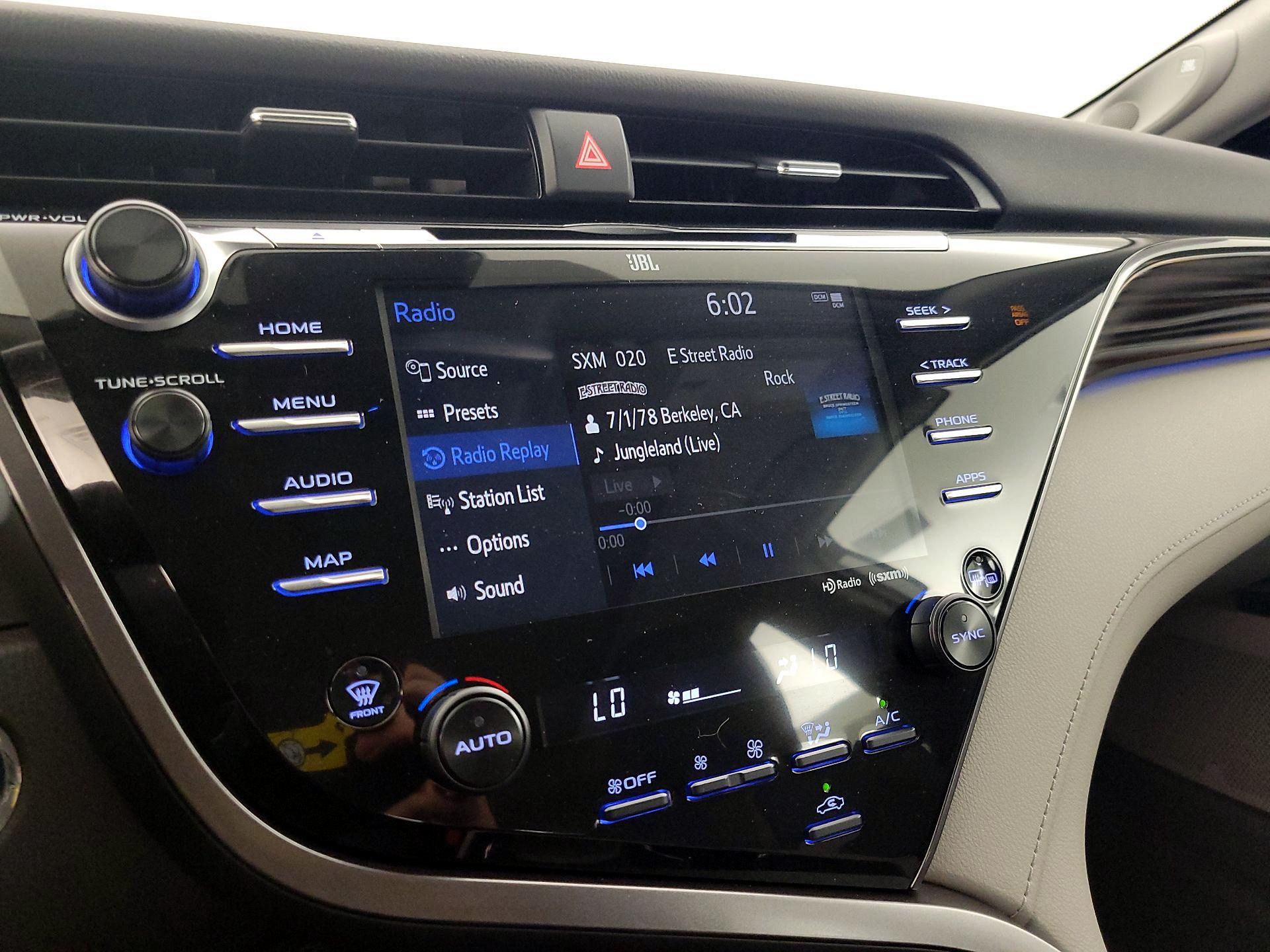 Thumbnail: 2020 Toyota Camry - 16