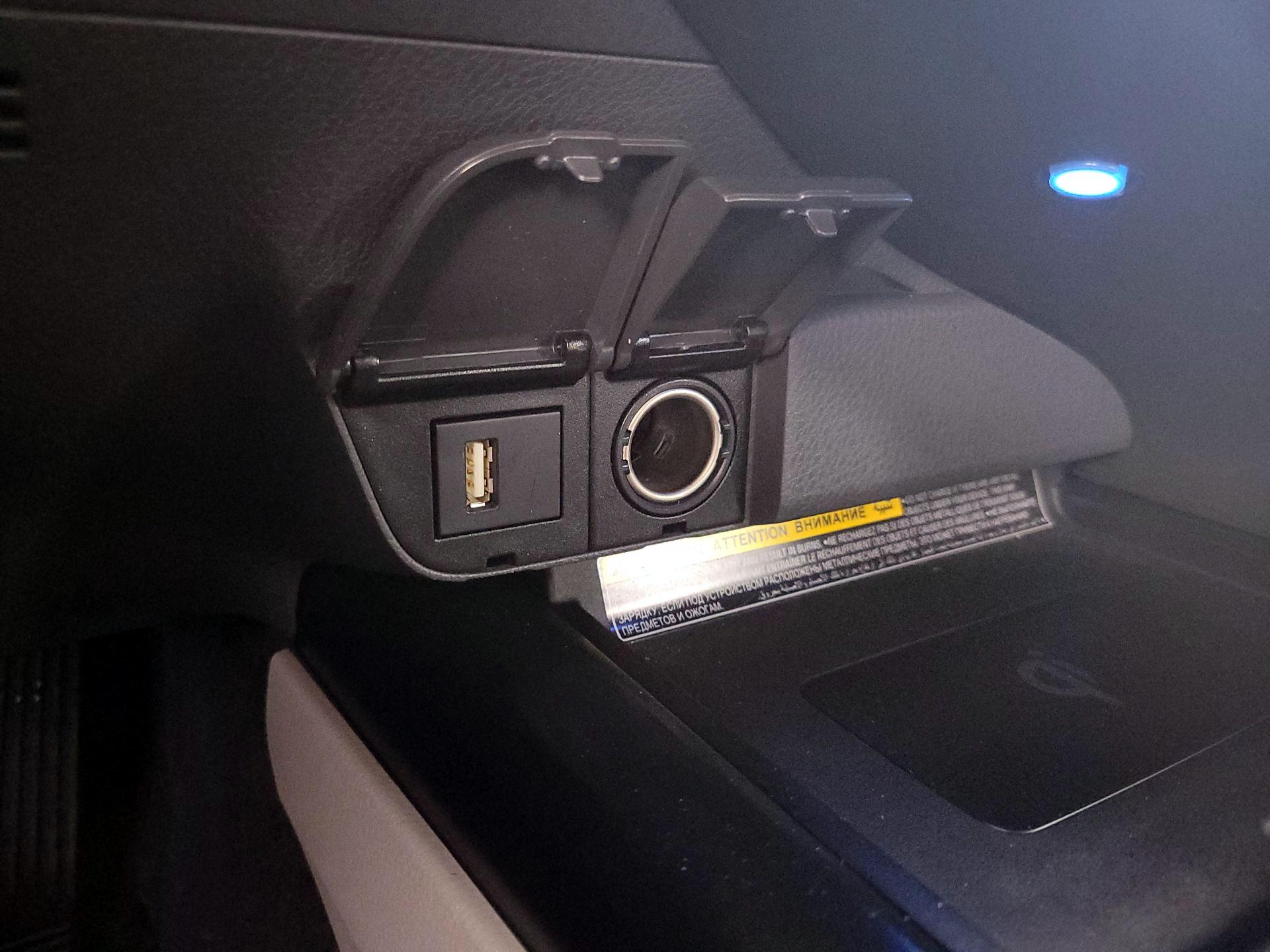 Thumbnail: 2020 Toyota Camry - 19