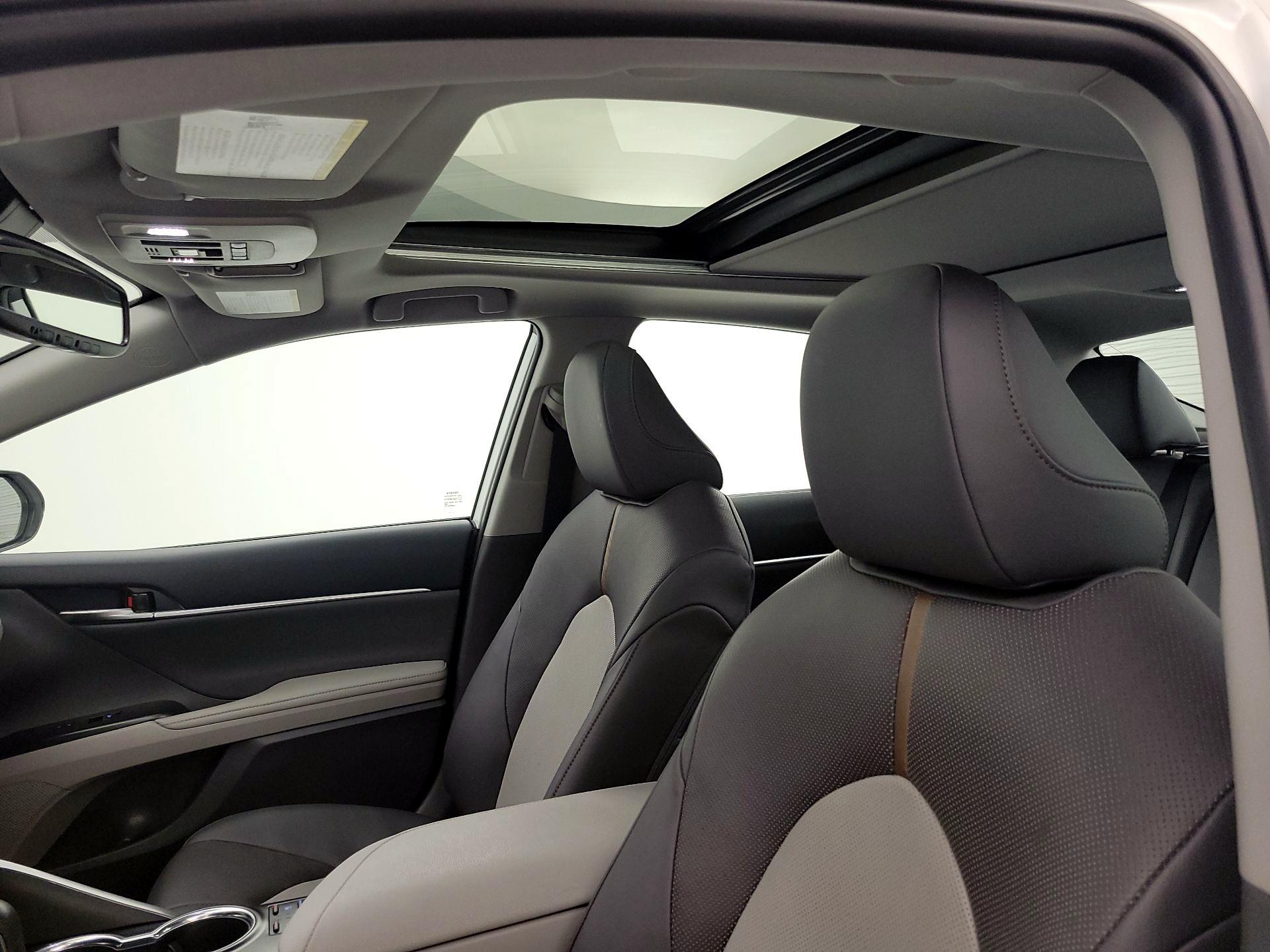 Thumbnail: 2020 Toyota Camry - 20