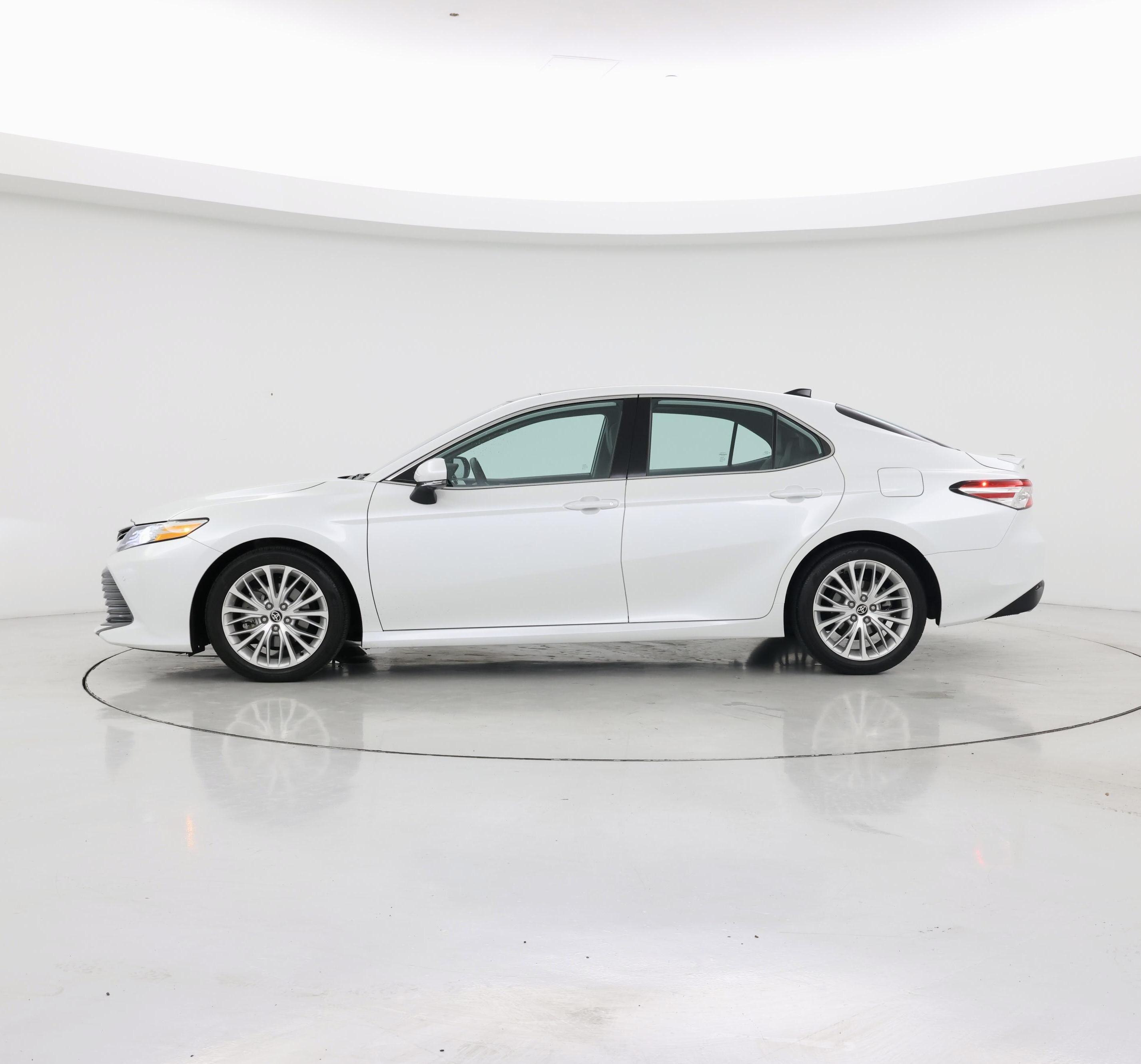 Thumbnail: 2020 Toyota Camry - 3