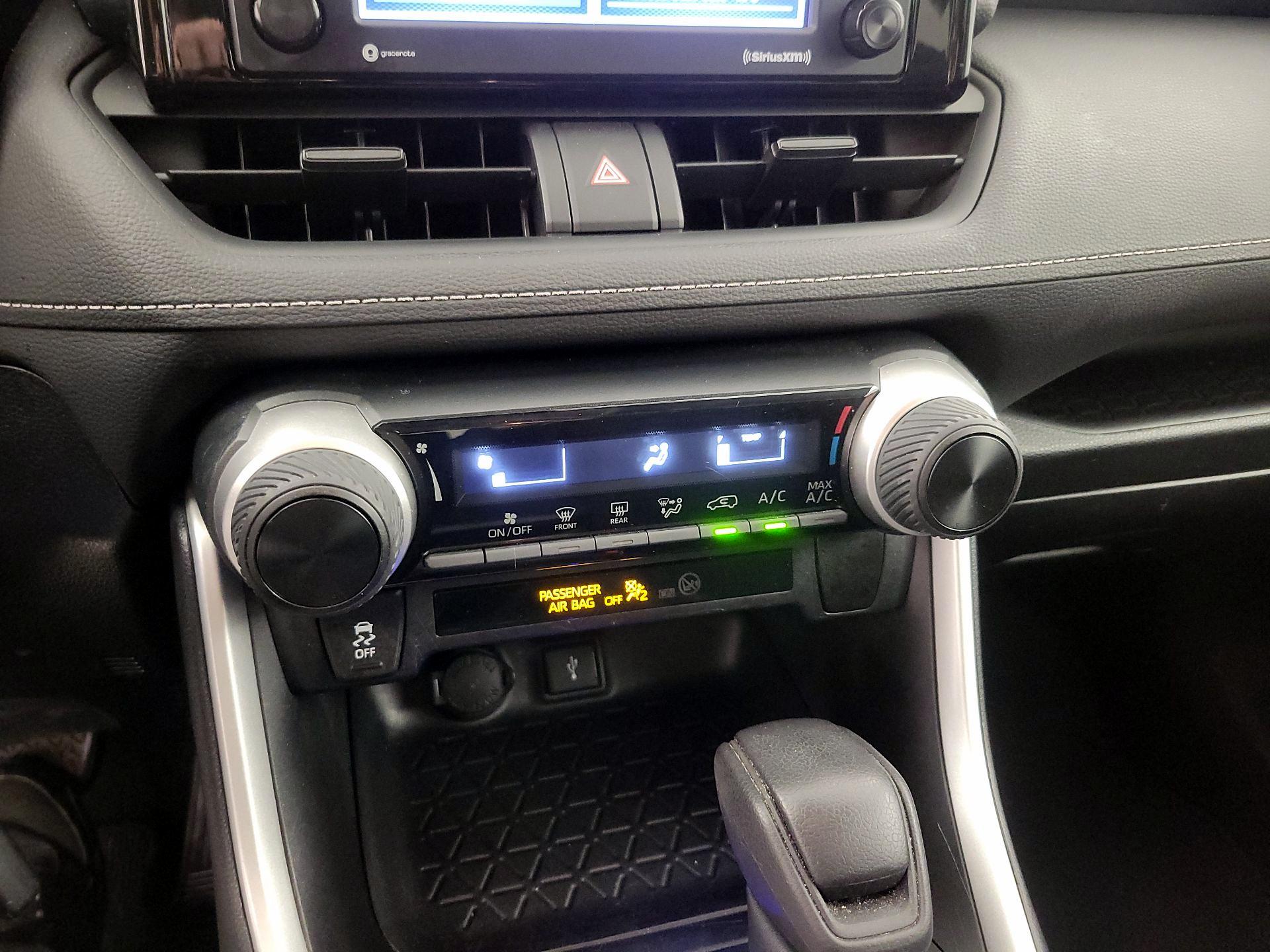 Thumbnail: 2021 Toyota RAV4 - 15