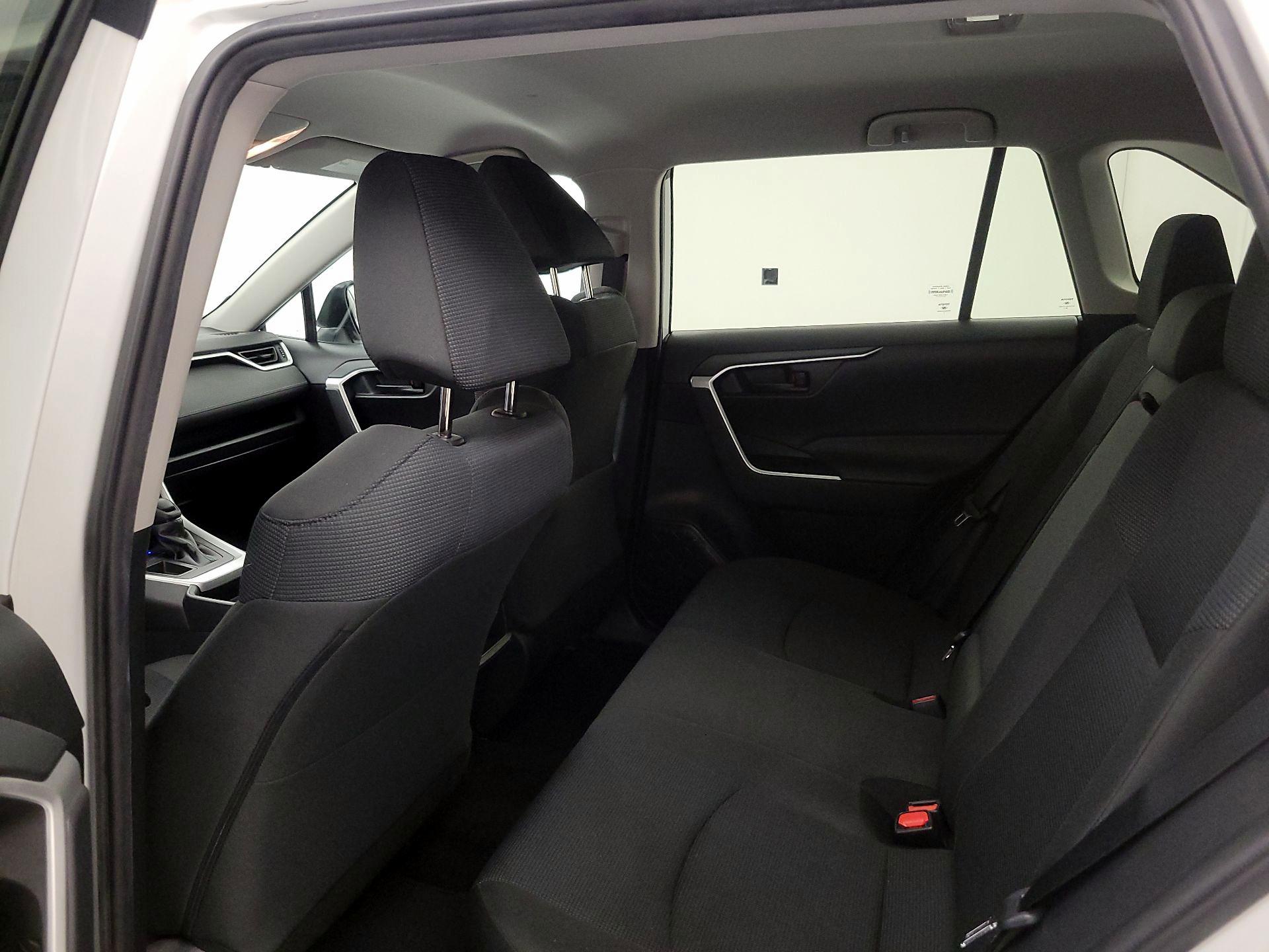 Thumbnail: 2021 Toyota RAV4 - 18