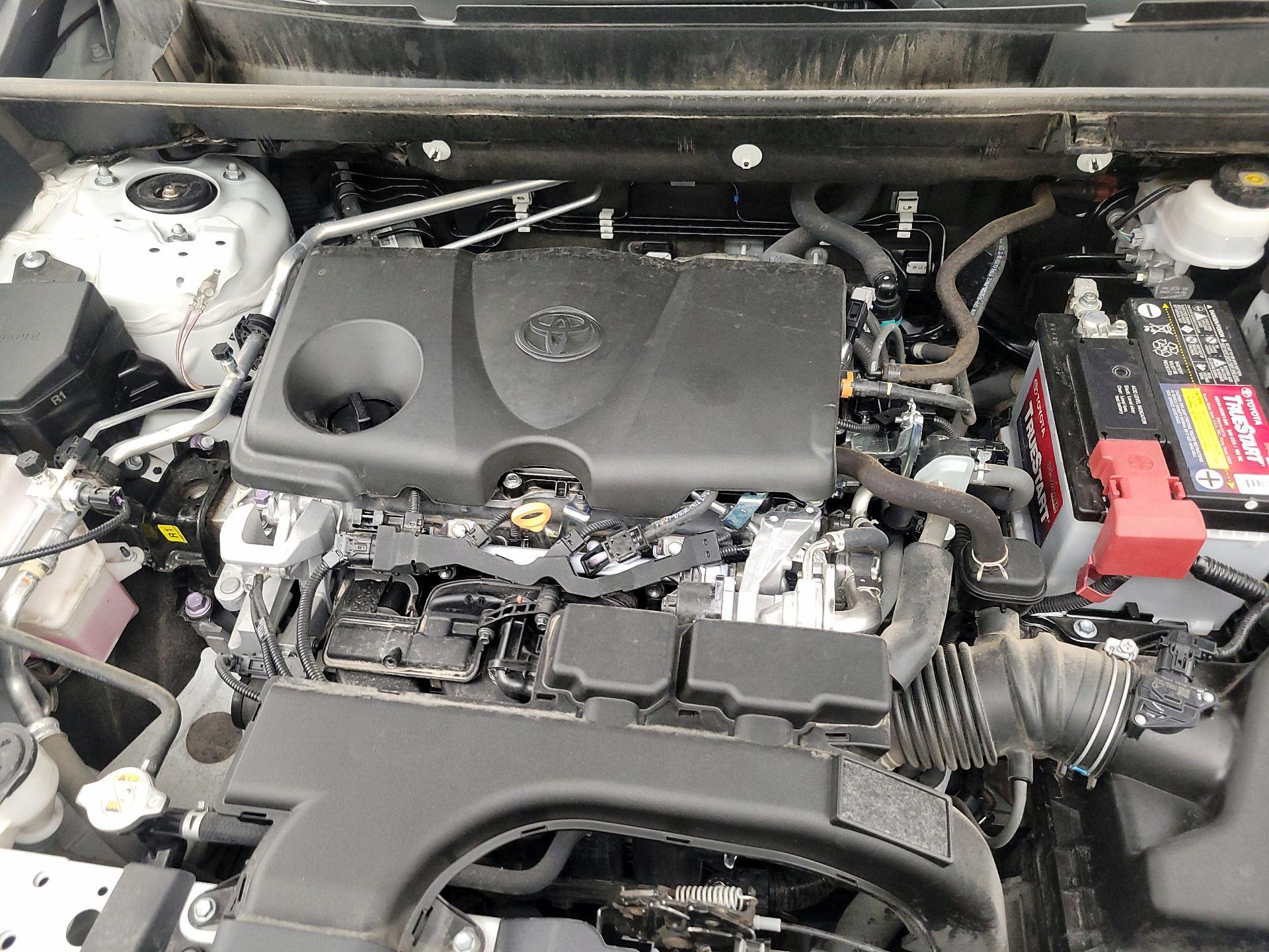 Thumbnail: 2021 Toyota RAV4 - 20