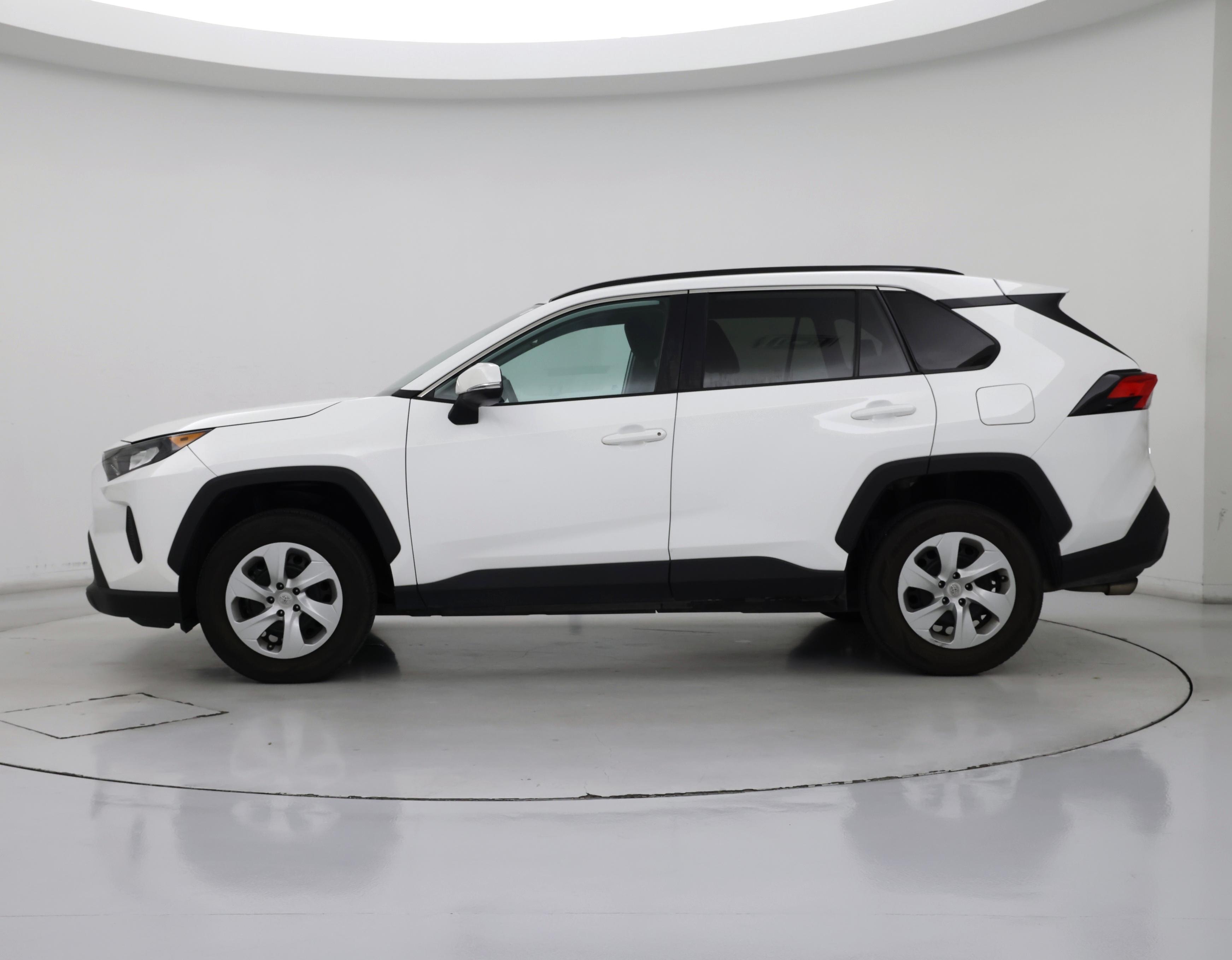 Thumbnail: 2021 Toyota RAV4 - 3