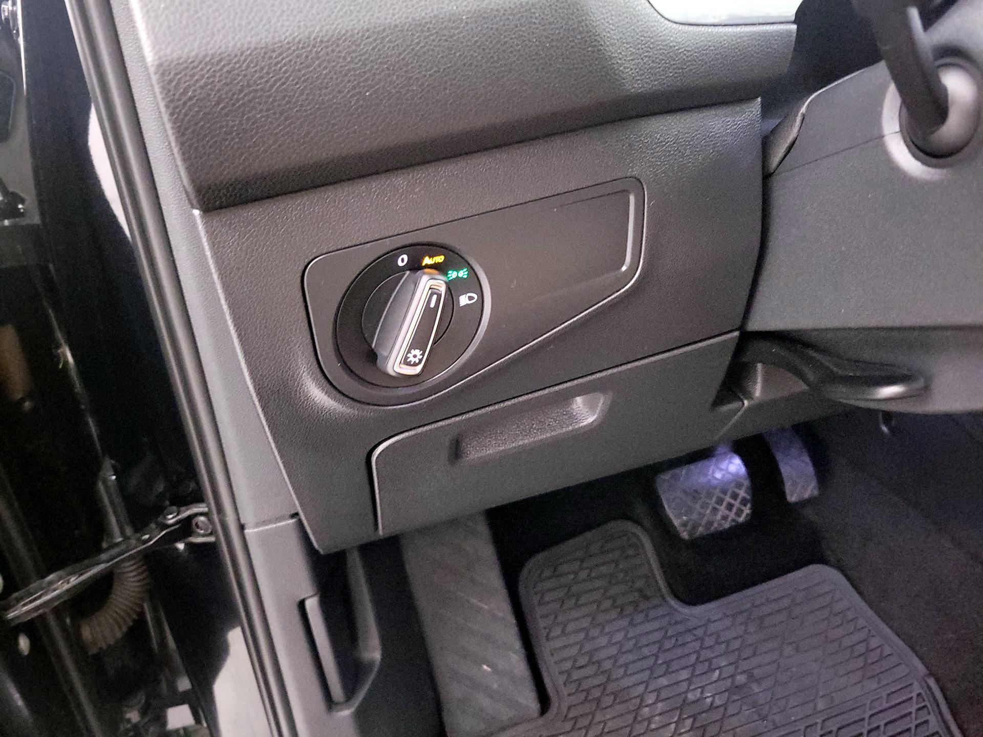 Thumbnail: 2022 Volkswagen Tiguan - 13