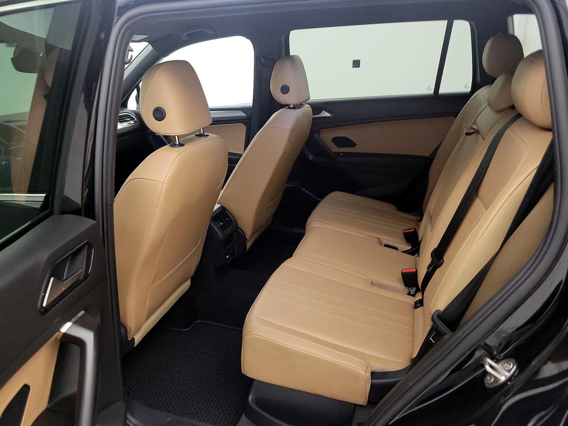 Thumbnail: 2022 Volkswagen Tiguan - 19