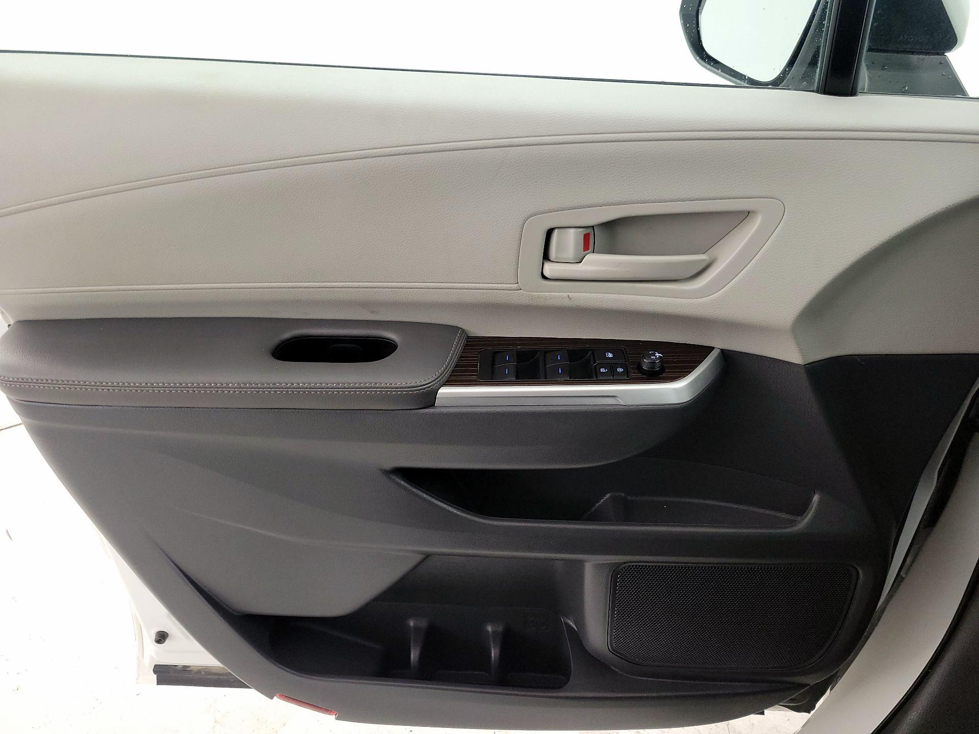 Thumbnail: 2024 Toyota Sienna - 12