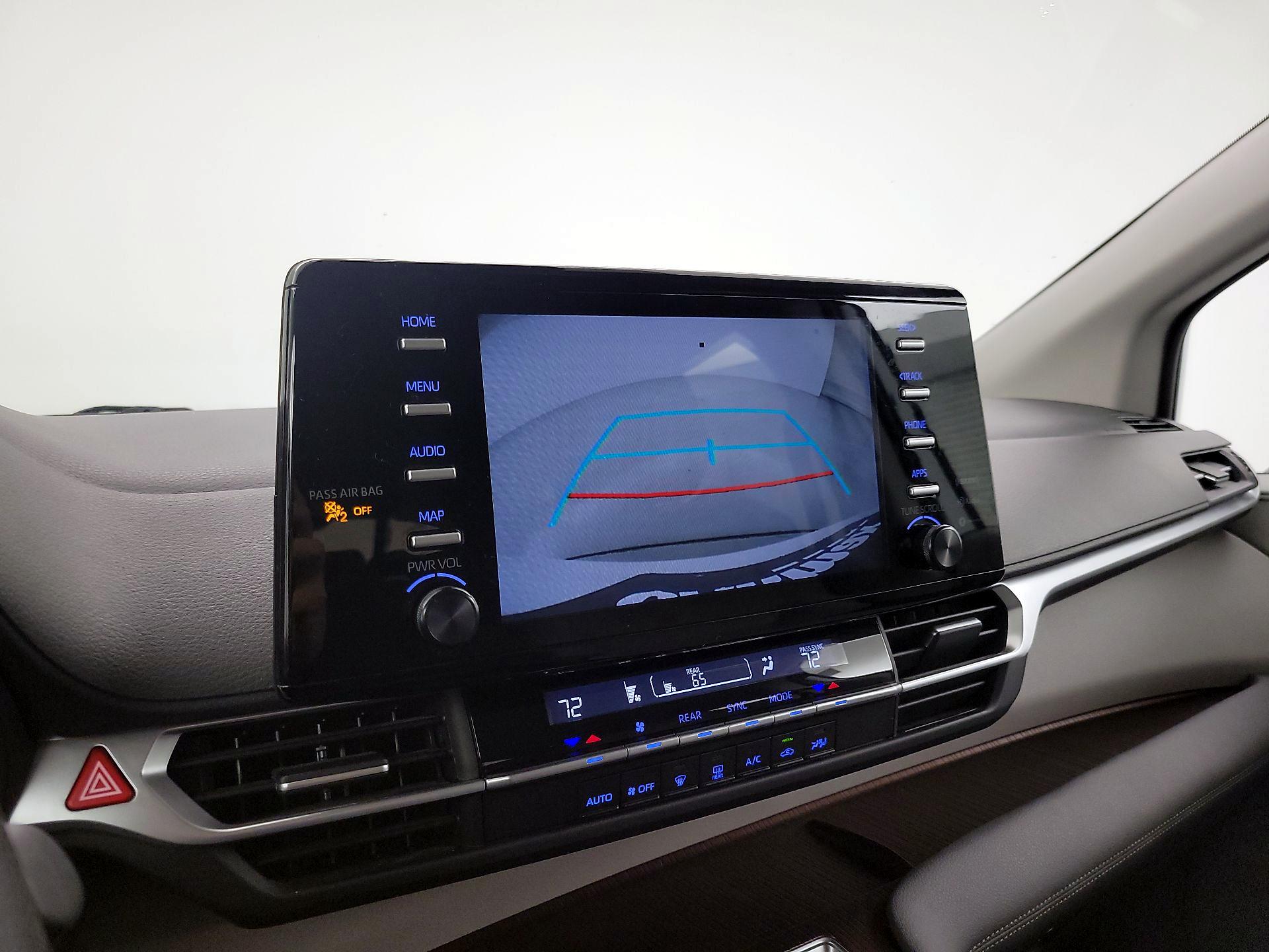 Thumbnail: 2024 Toyota Sienna - 14