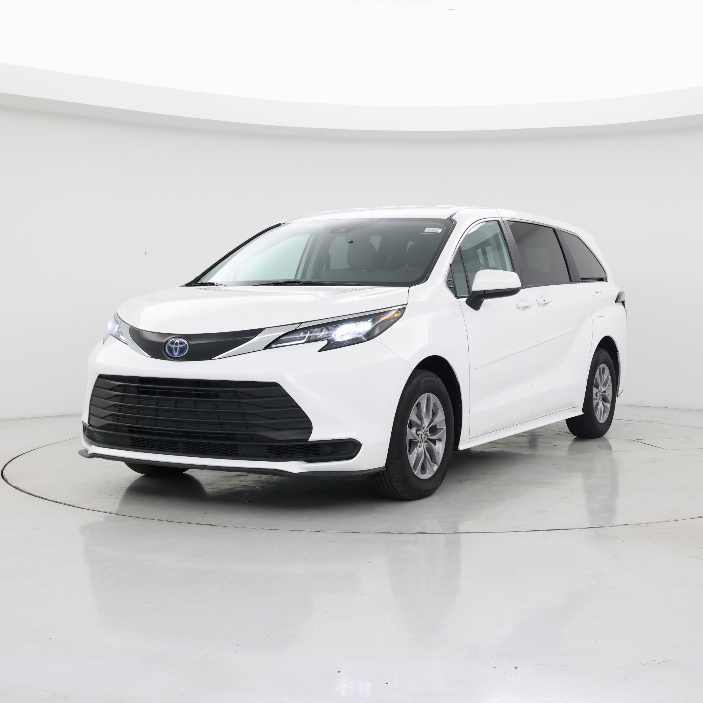 Thumbnail: 2024 Toyota Sienna - 4