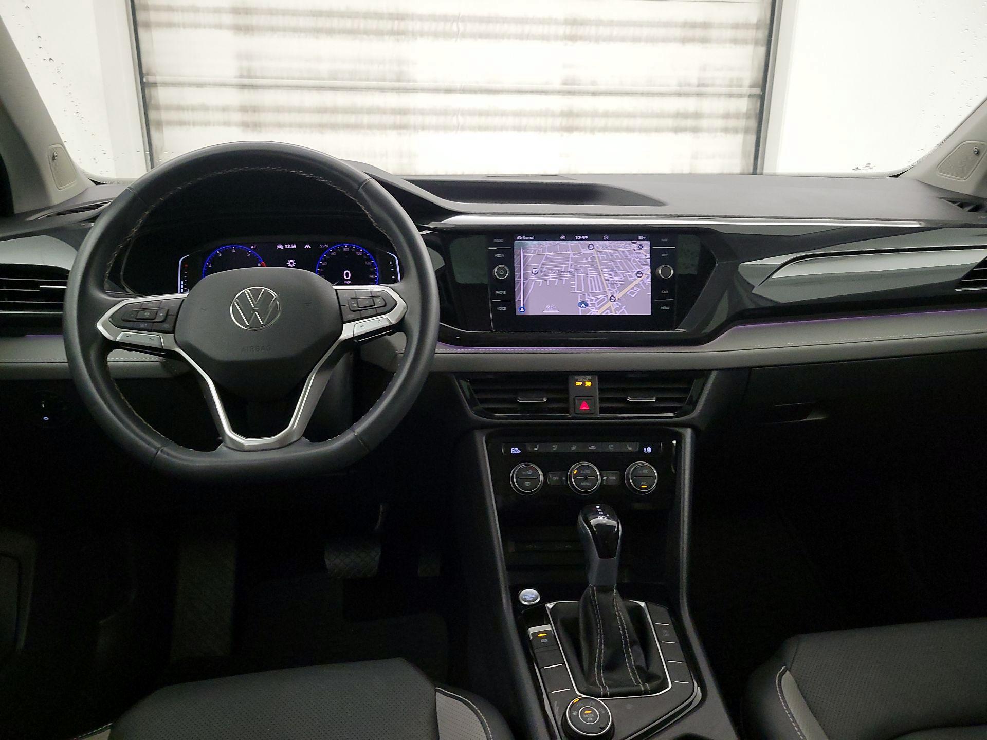 Thumbnail: 2022 Volkswagen Taos - 9