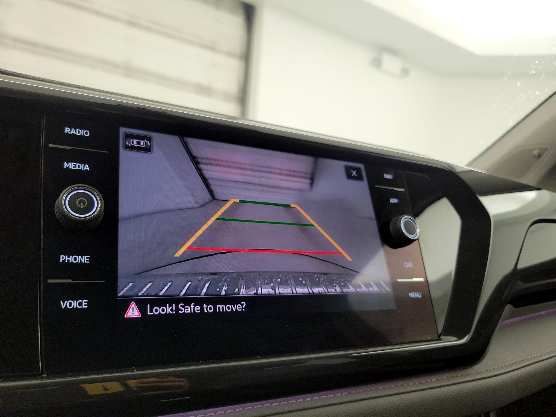 Thumbnail: 2022 Volkswagen Taos - 15