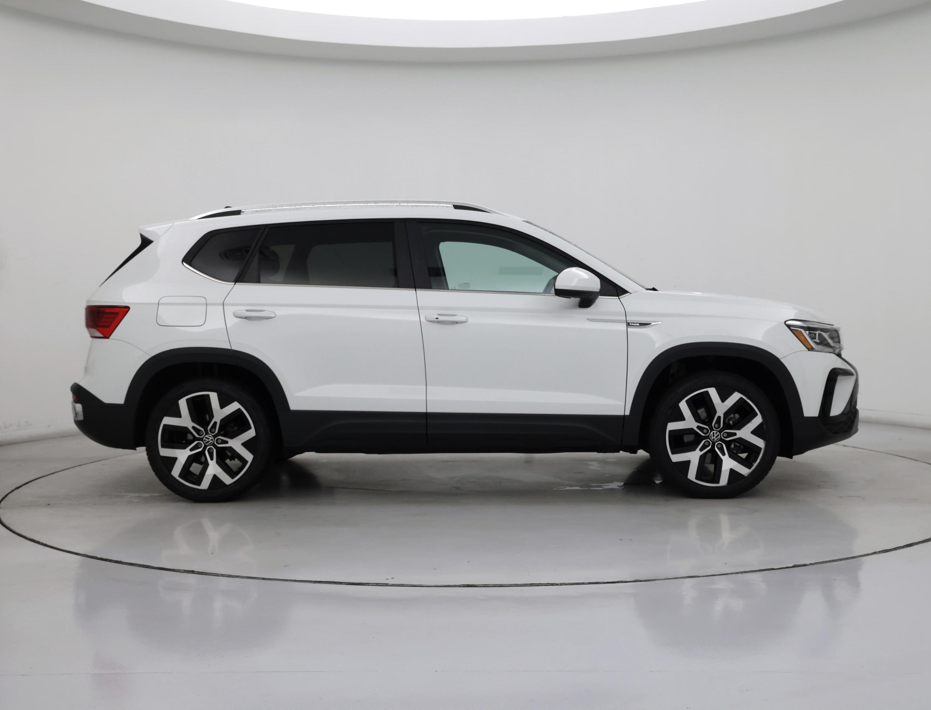 Thumbnail: 2022 Volkswagen Taos - 7