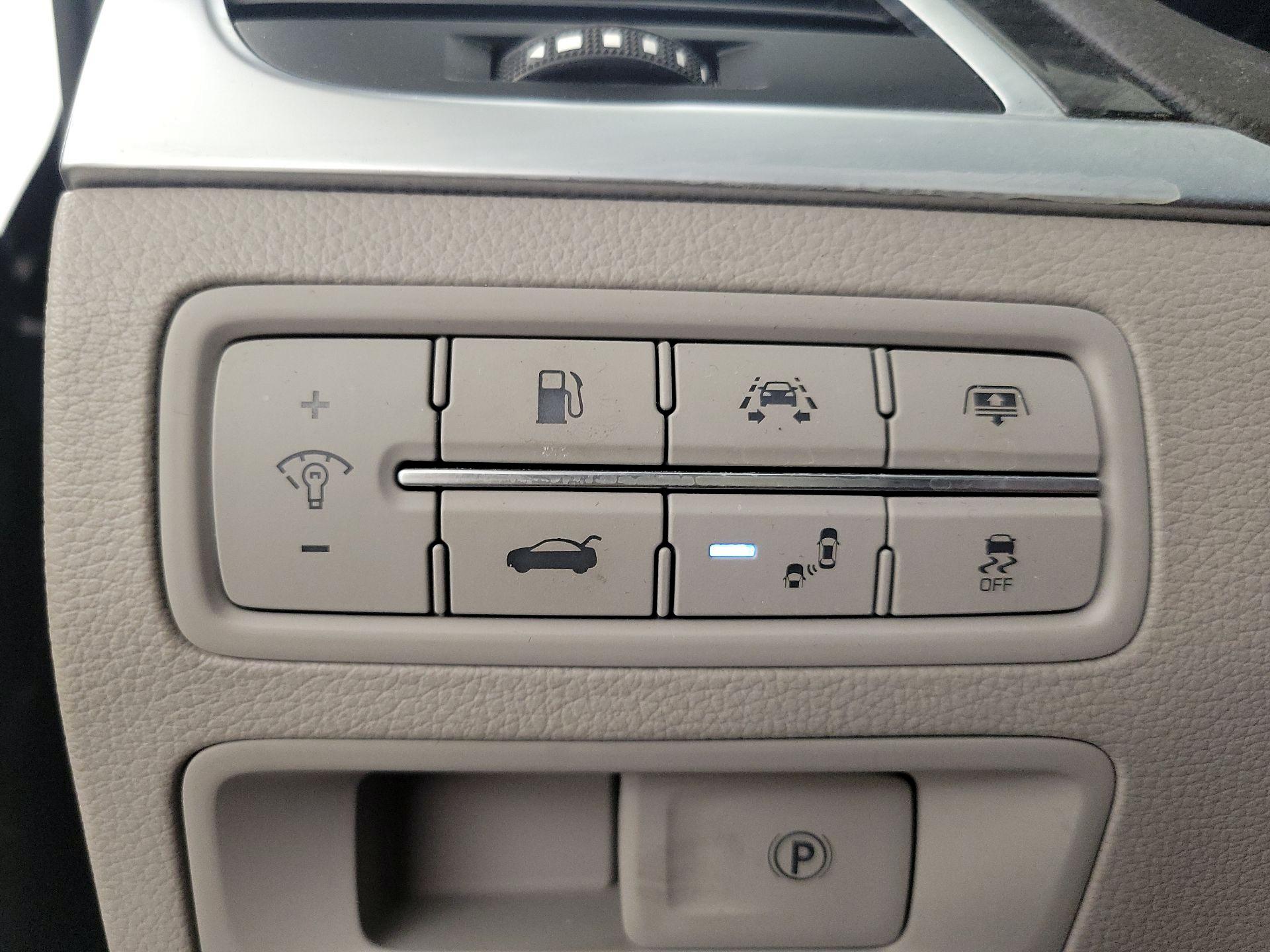 Thumbnail: 2020 Genesis G80 - 13