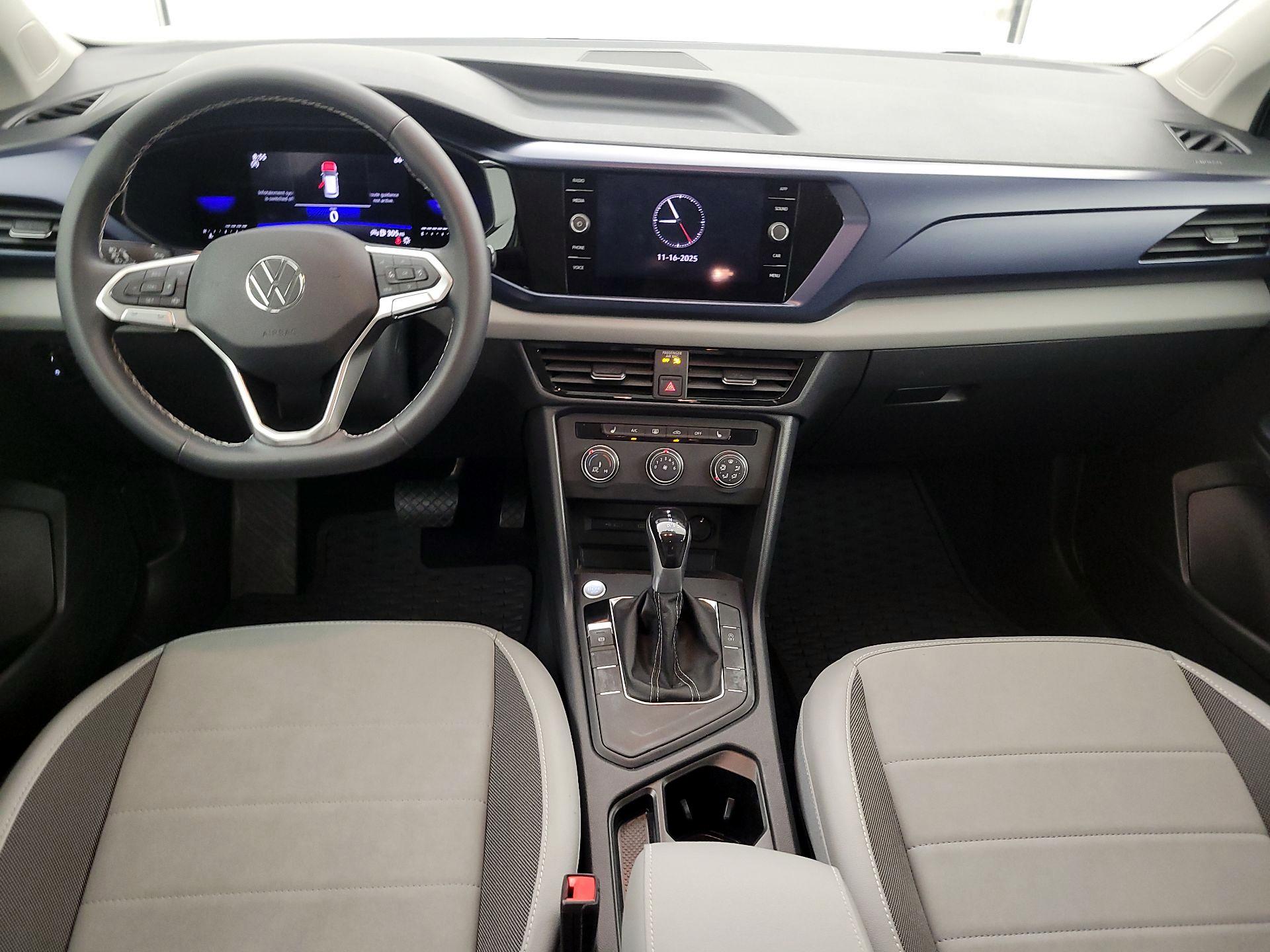 Thumbnail: 2022 Volkswagen Taos - 9