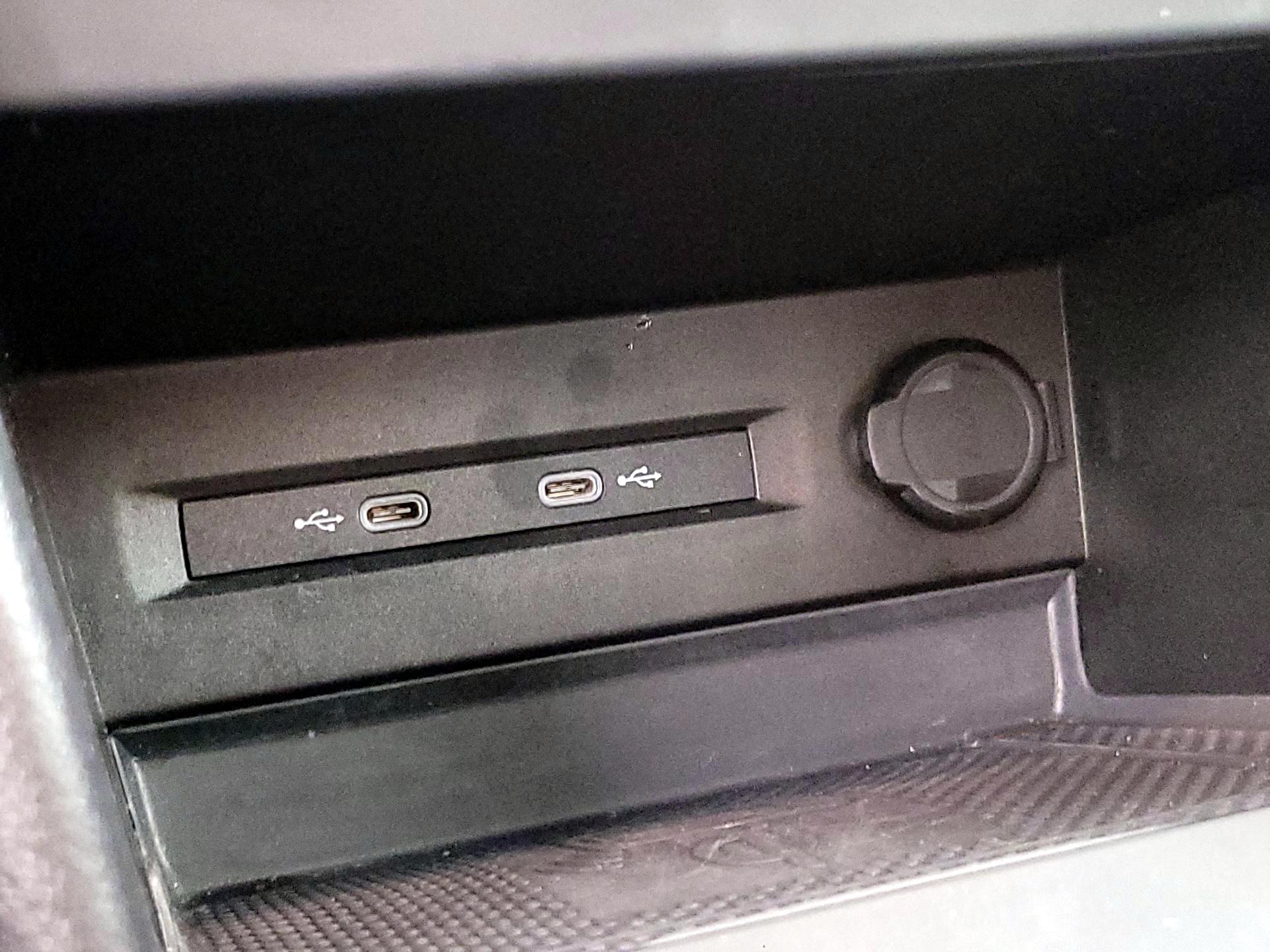 Thumbnail: 2022 Volkswagen Taos - 18