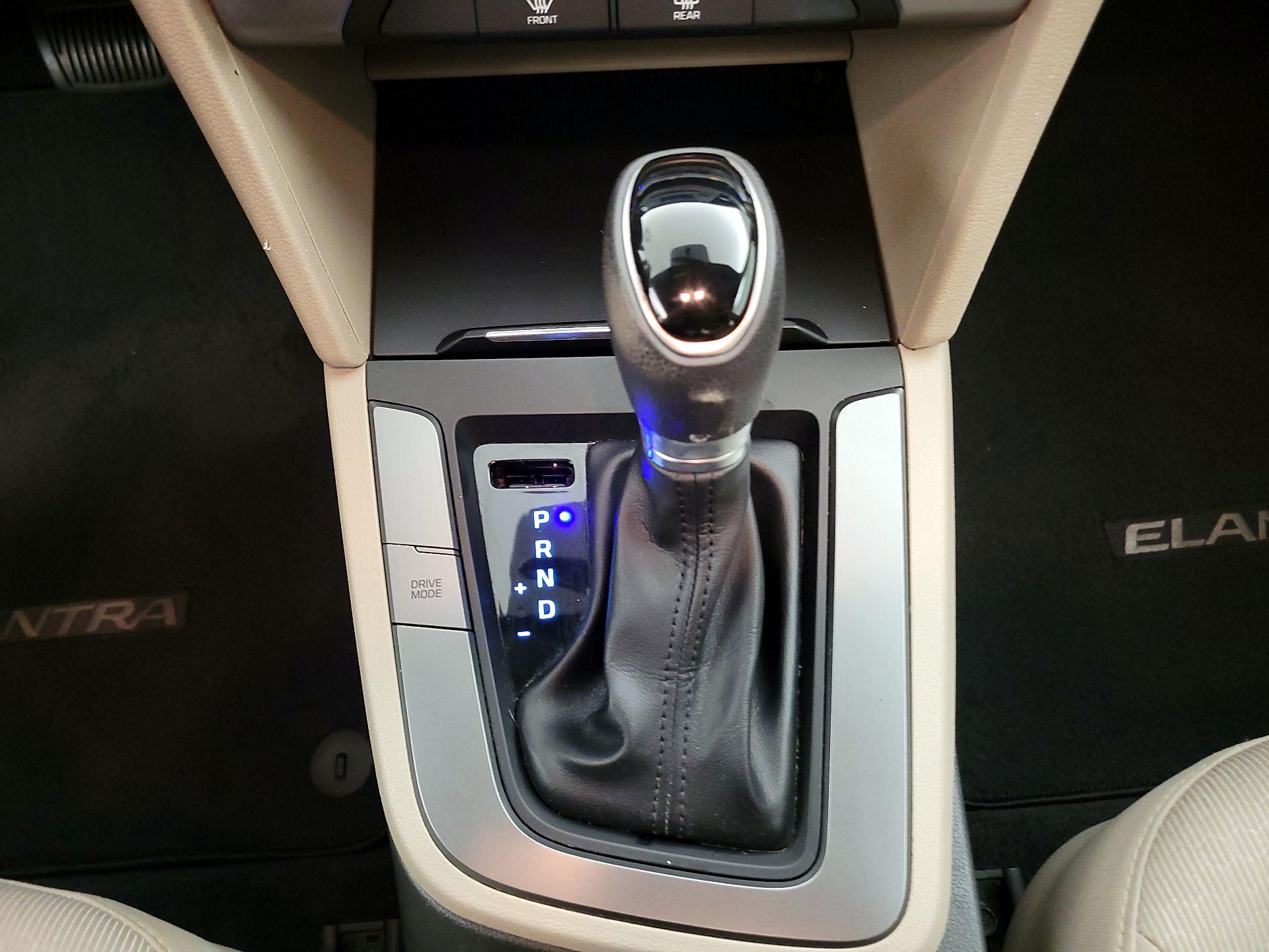 Thumbnail: 2017 Hyundai Elantra - 16