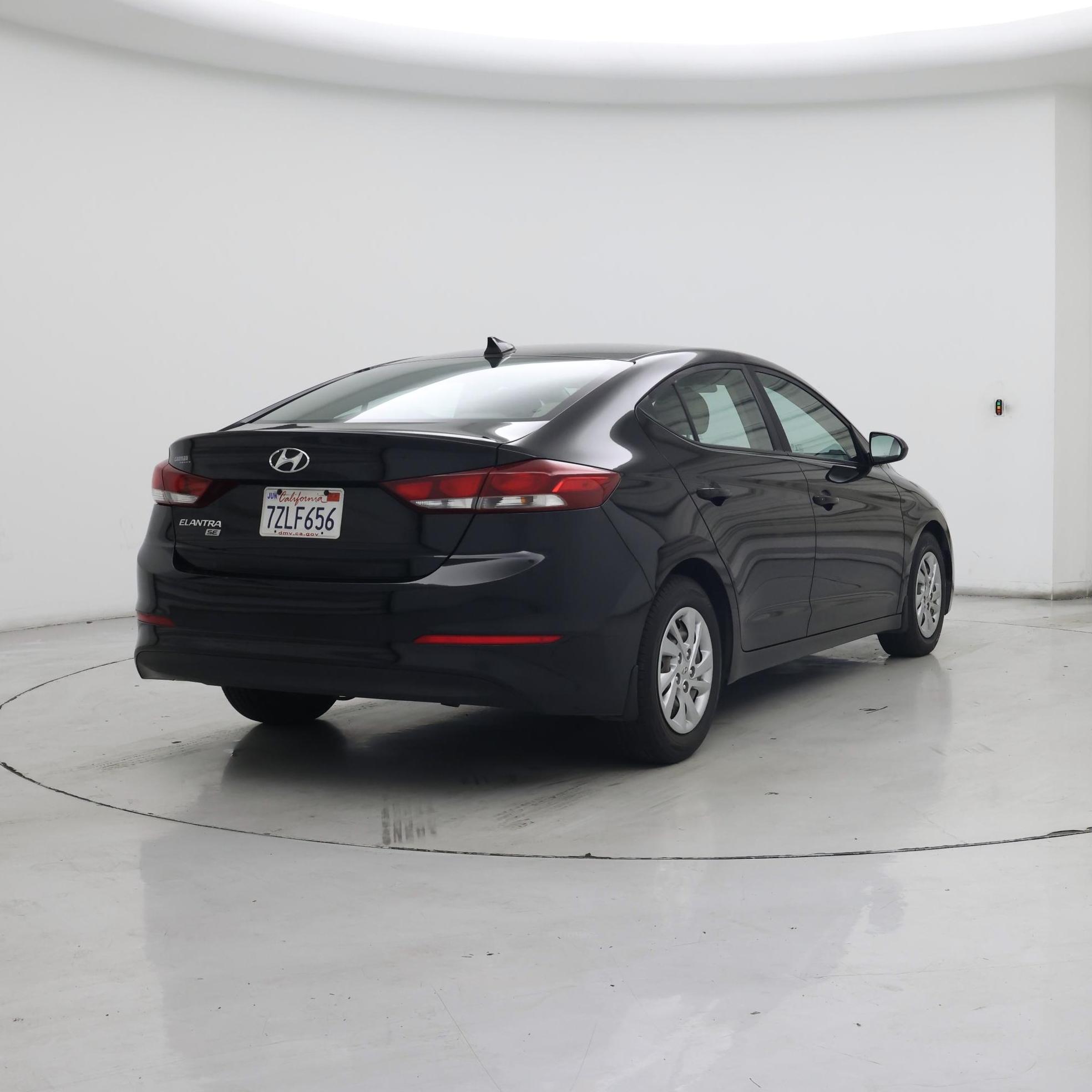Thumbnail: 2017 Hyundai Elantra - 8