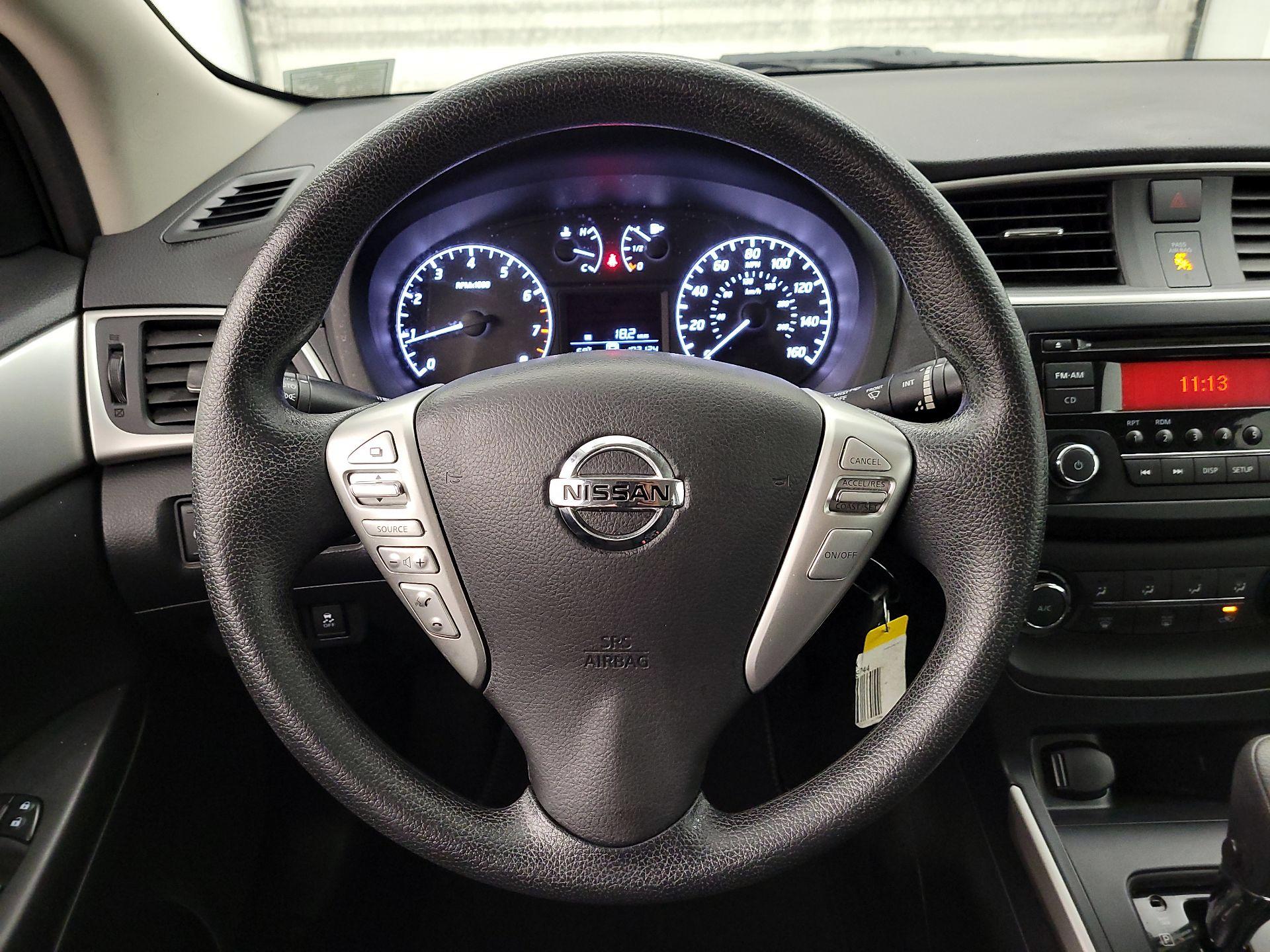 Thumbnail: 2017 Nissan Sentra - 10