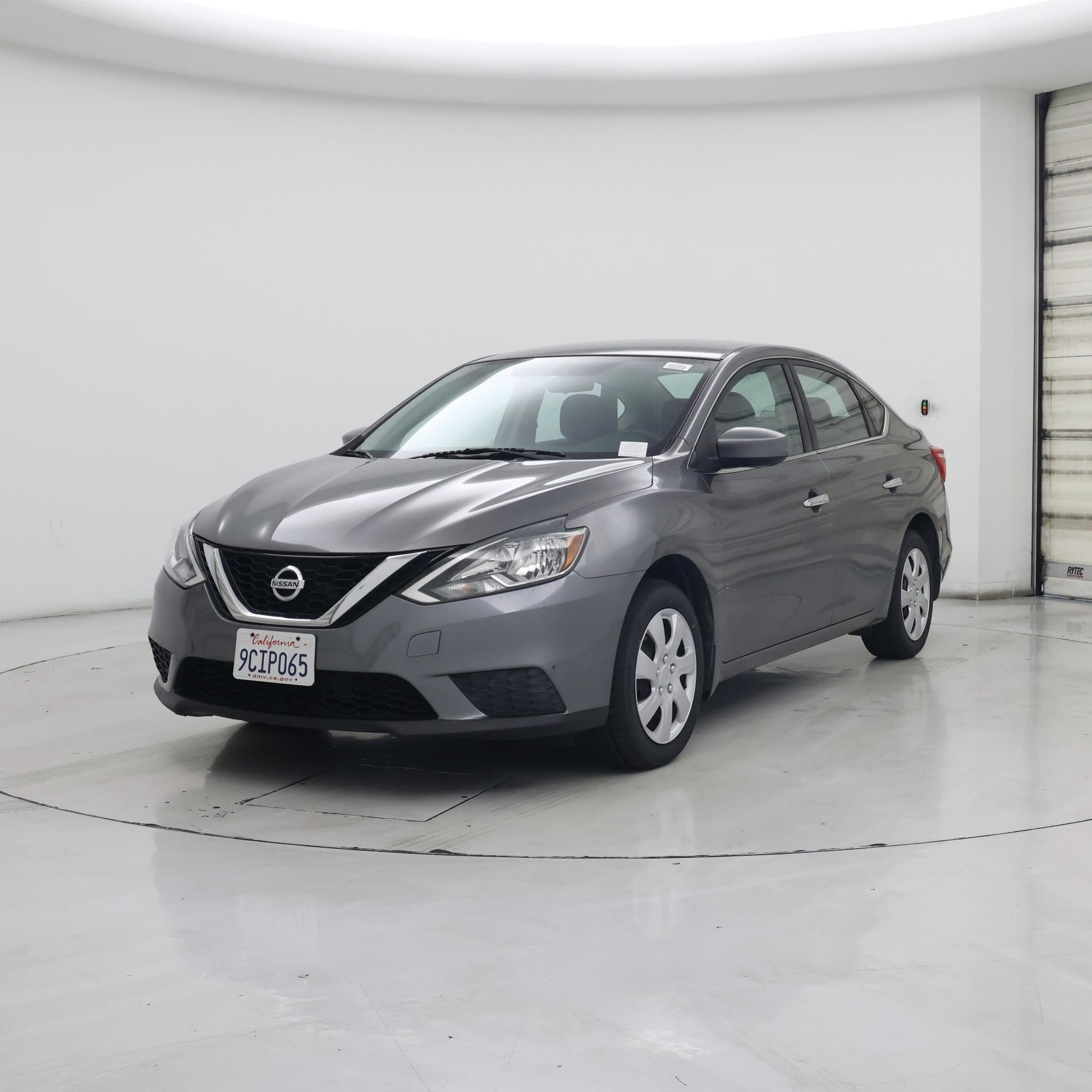 Thumbnail: 2017 Nissan Sentra - 4