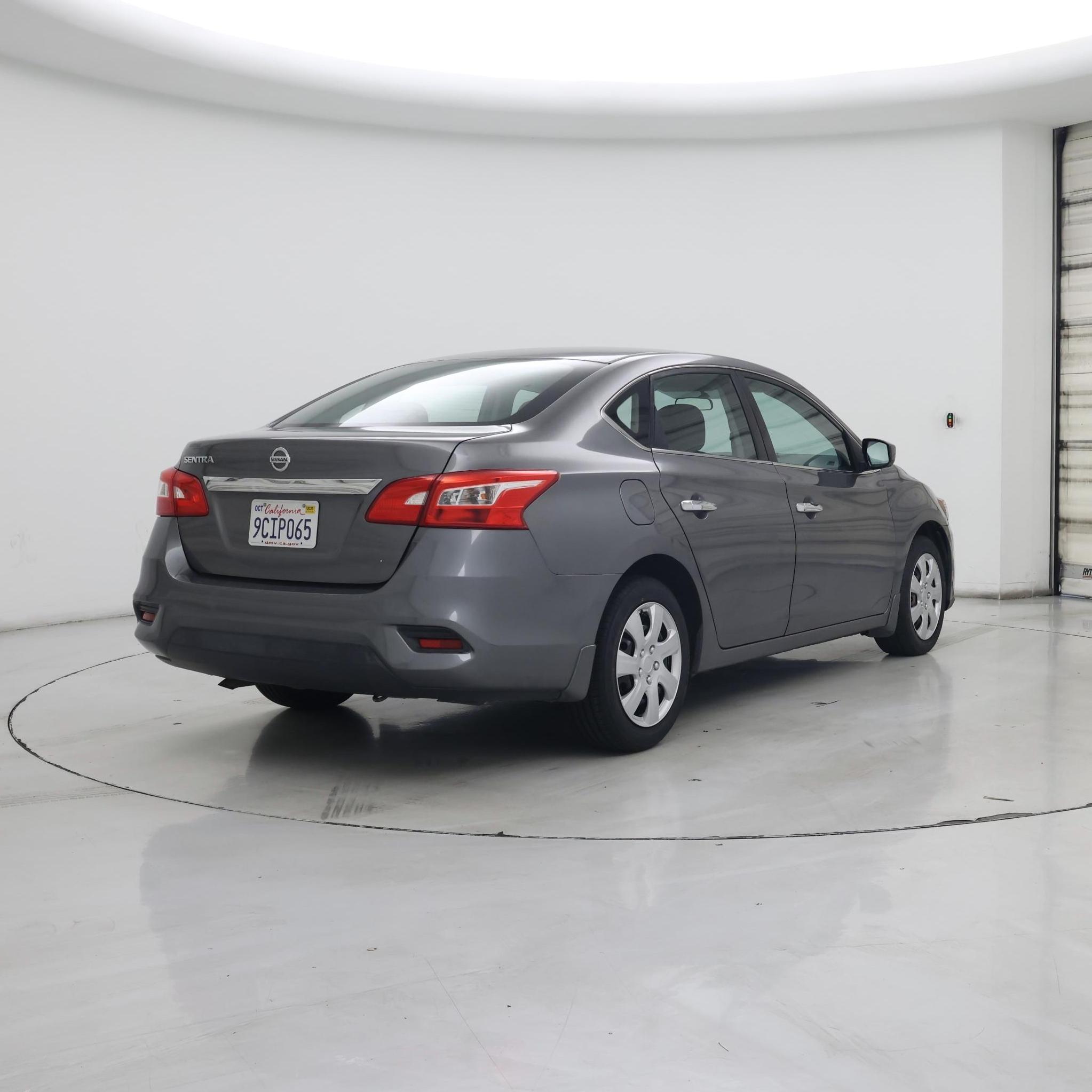 Thumbnail: 2017 Nissan Sentra - 8