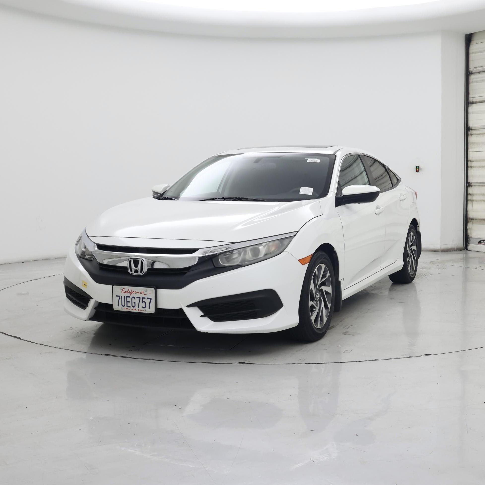 Thumbnail: 2016 Honda Civic - 4