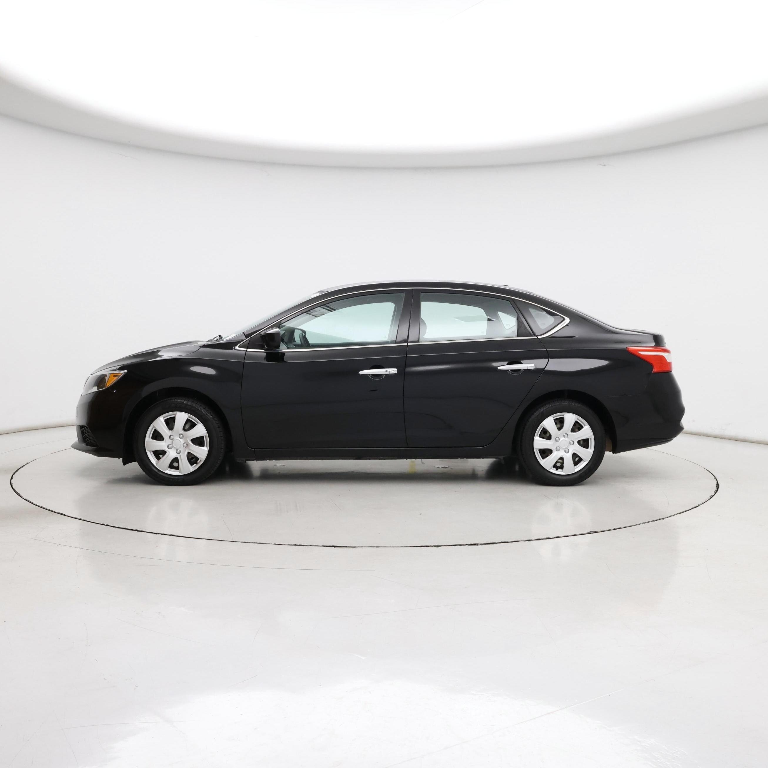 Thumbnail: 2017 Nissan Sentra - 3