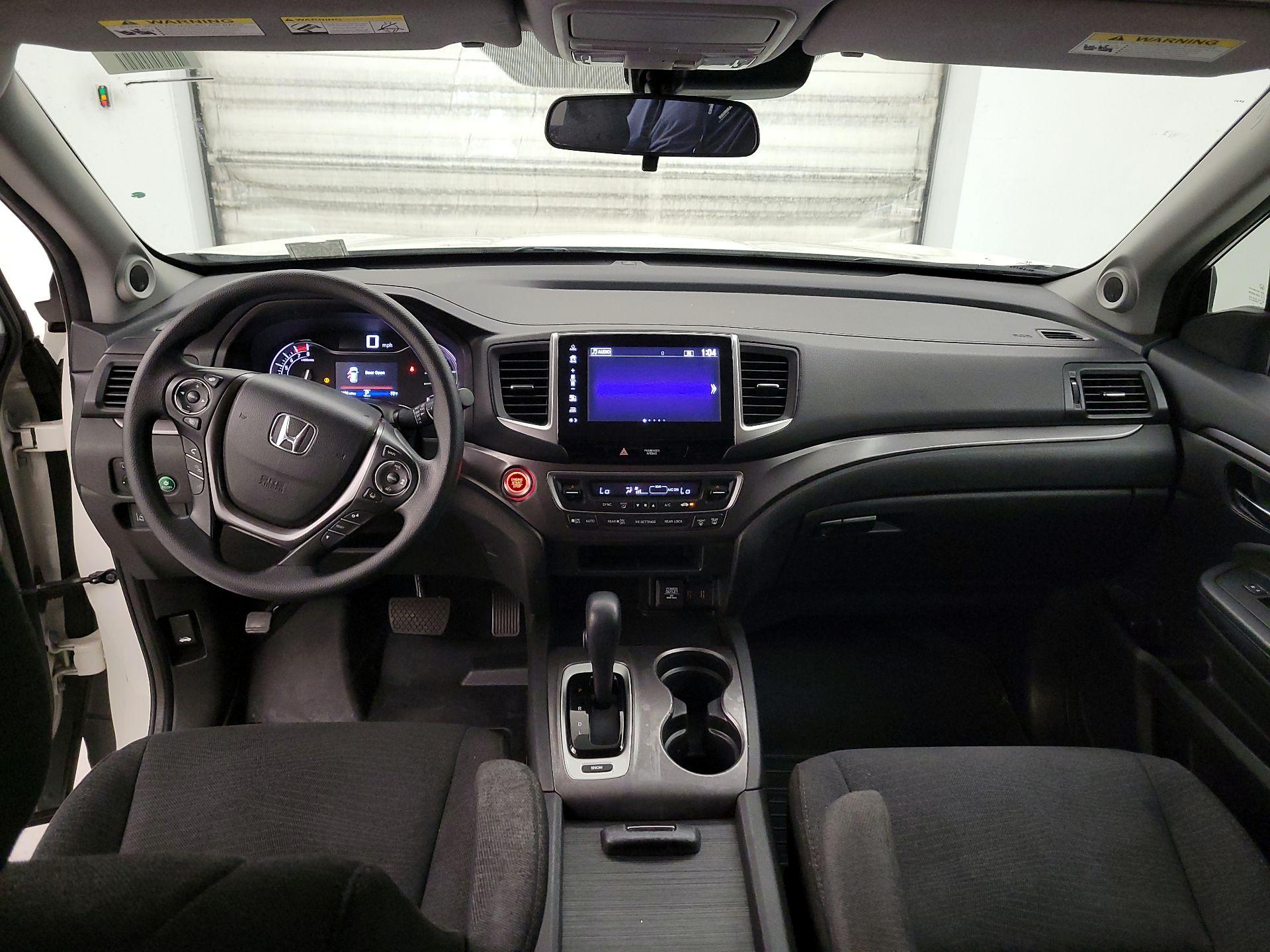 Thumbnail: 2017 Honda Pilot - 9