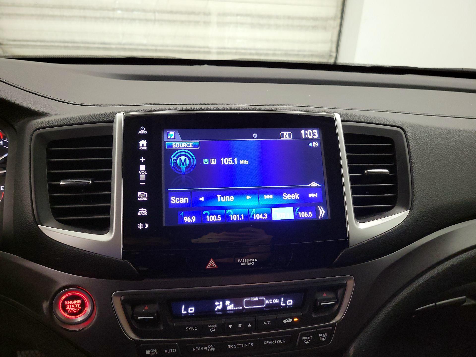 Thumbnail: 2017 Honda Pilot - 15
