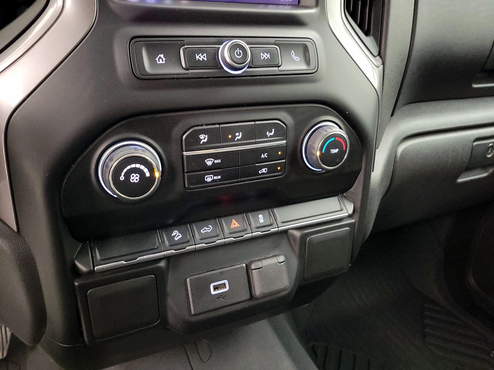 Thumbnail: 2020 Chevrolet Silverado 1500 - 16