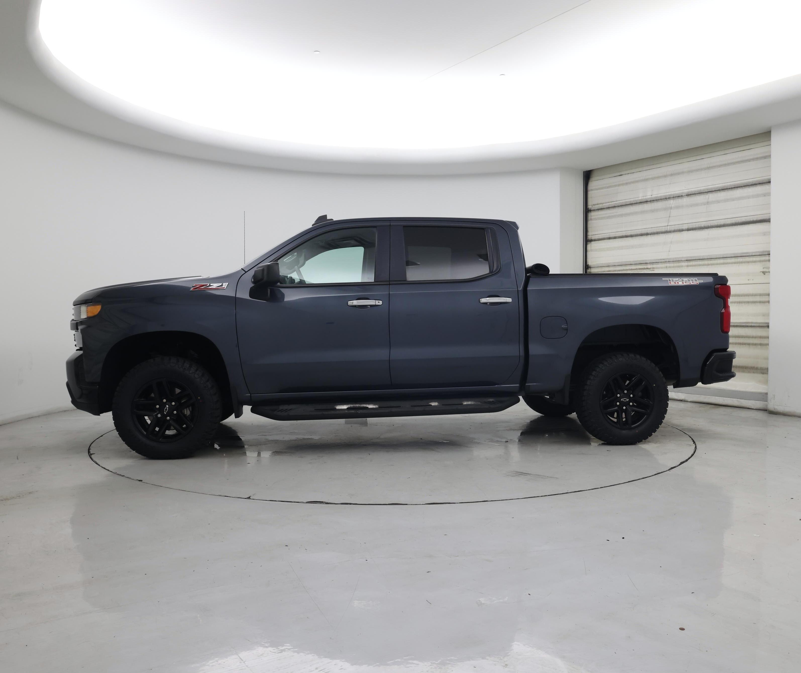 Thumbnail: 2020 Chevrolet Silverado 1500 - 3