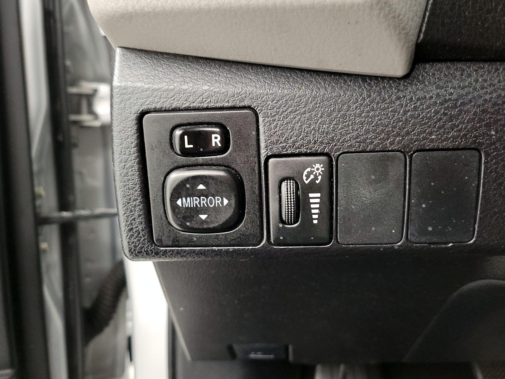 Thumbnail: 2016 Toyota Corolla - 13