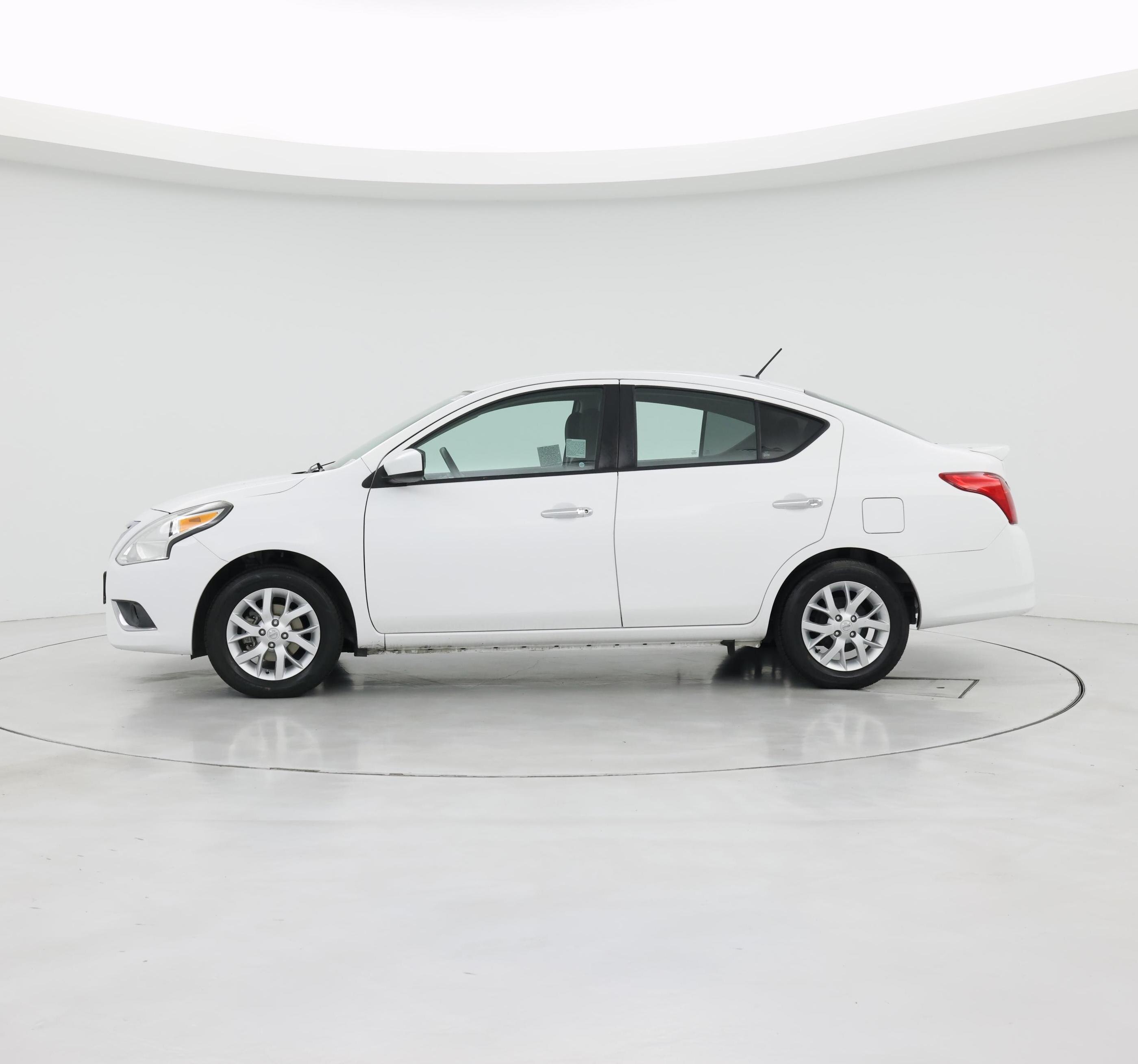 Thumbnail: 2018 Nissan Versa - 3