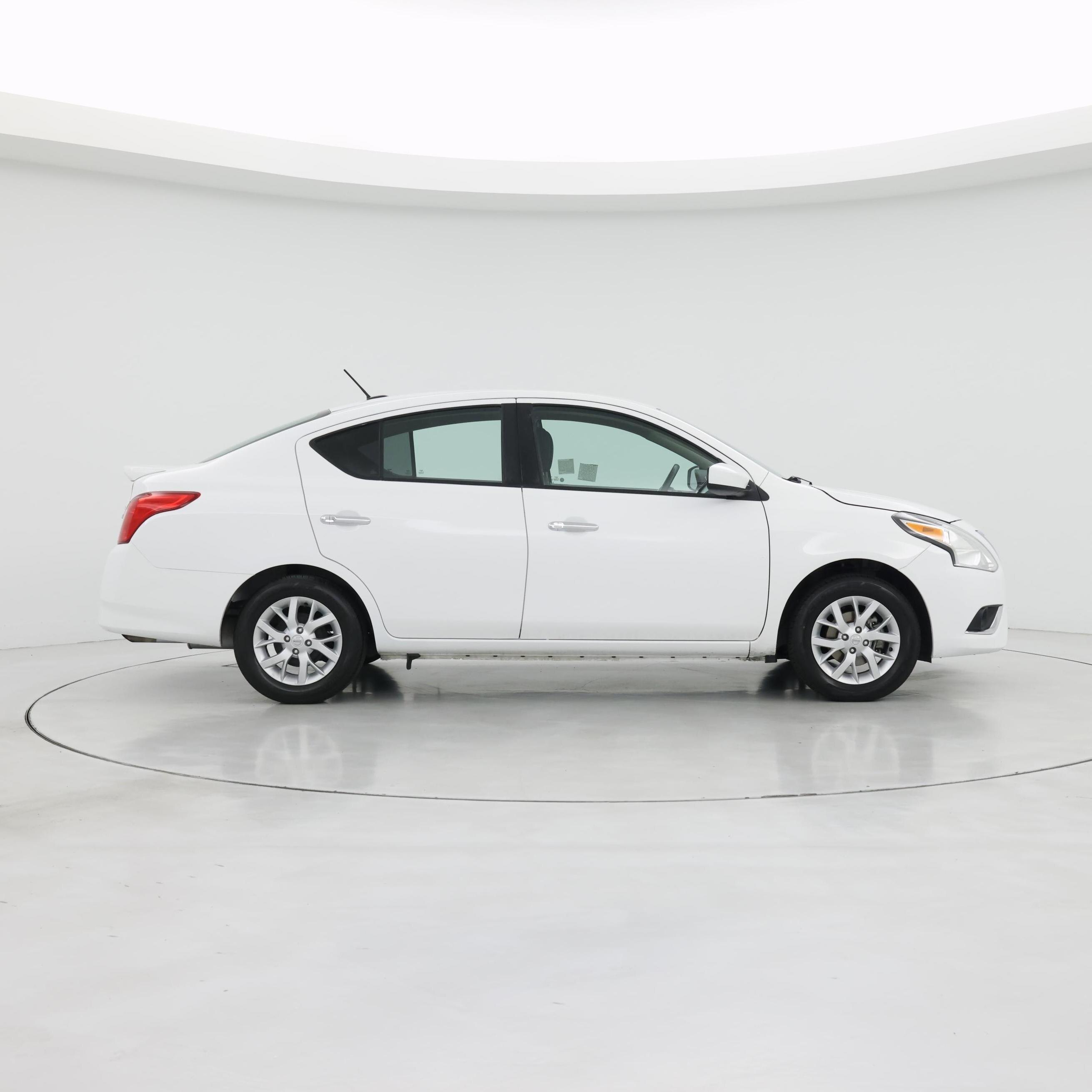 Thumbnail: 2018 Nissan Versa - 7