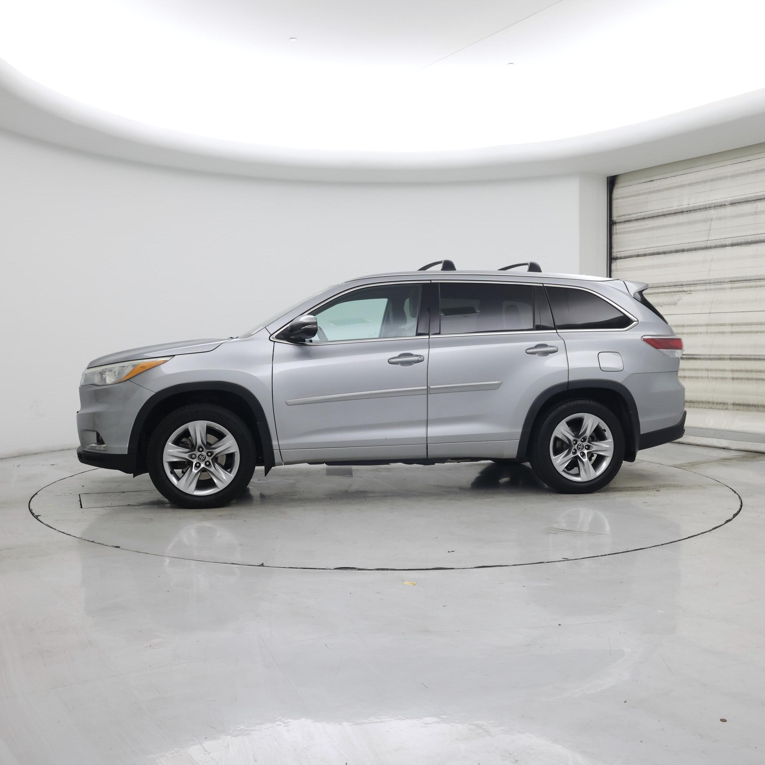 Thumbnail: 2016 Toyota Highlander - 3