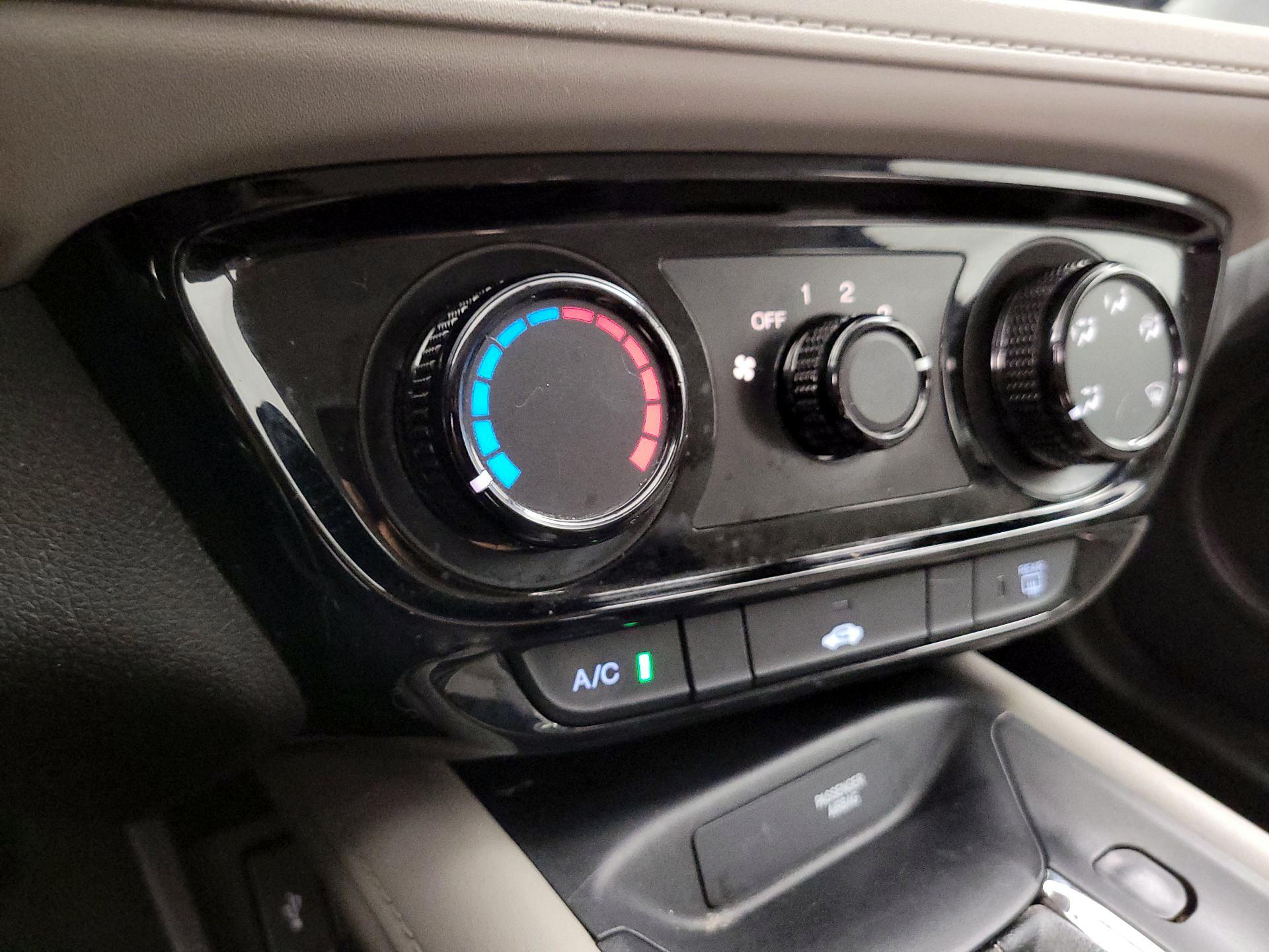 Thumbnail: 2017 Honda HR-V - 16