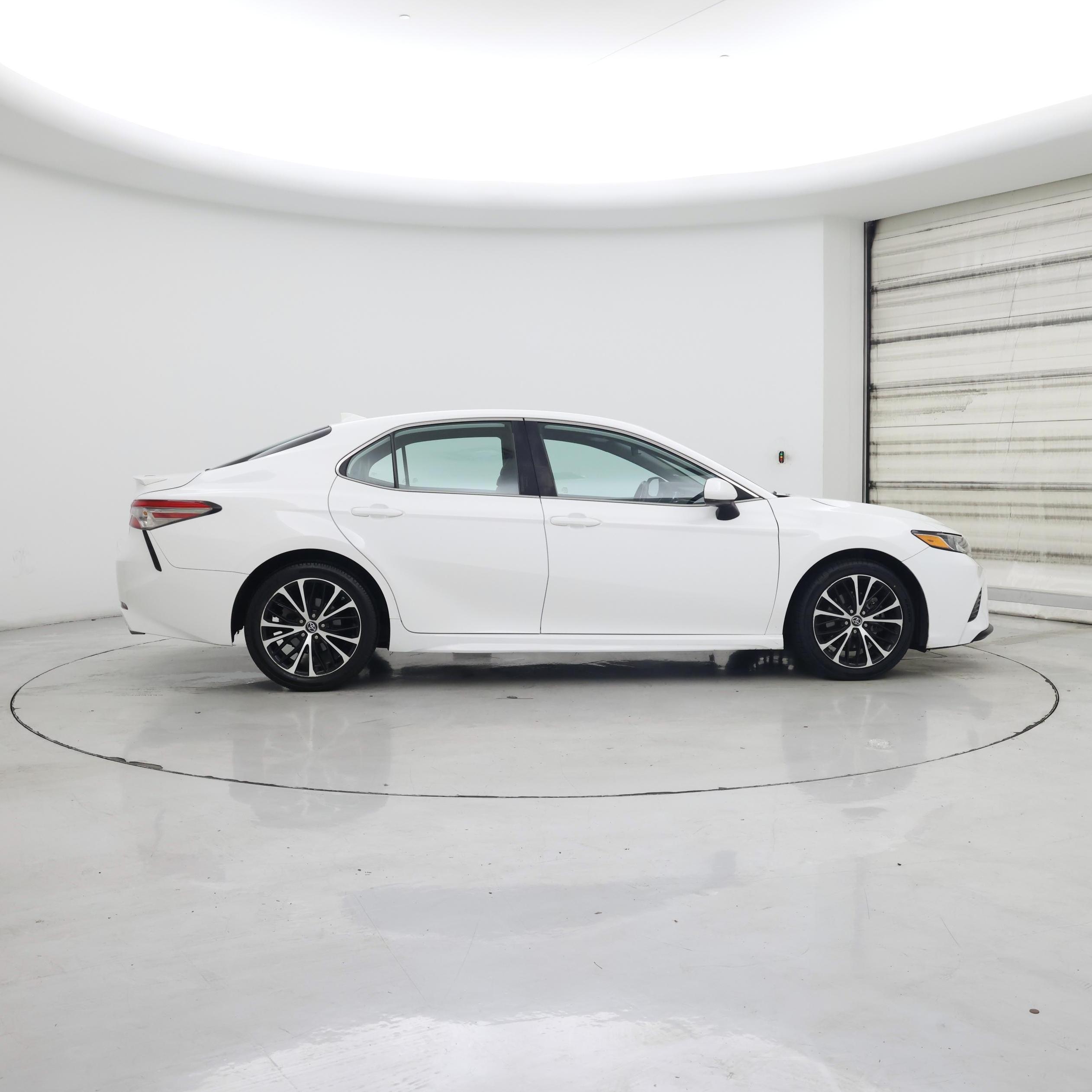 Thumbnail: 2019 Toyota Camry - 7