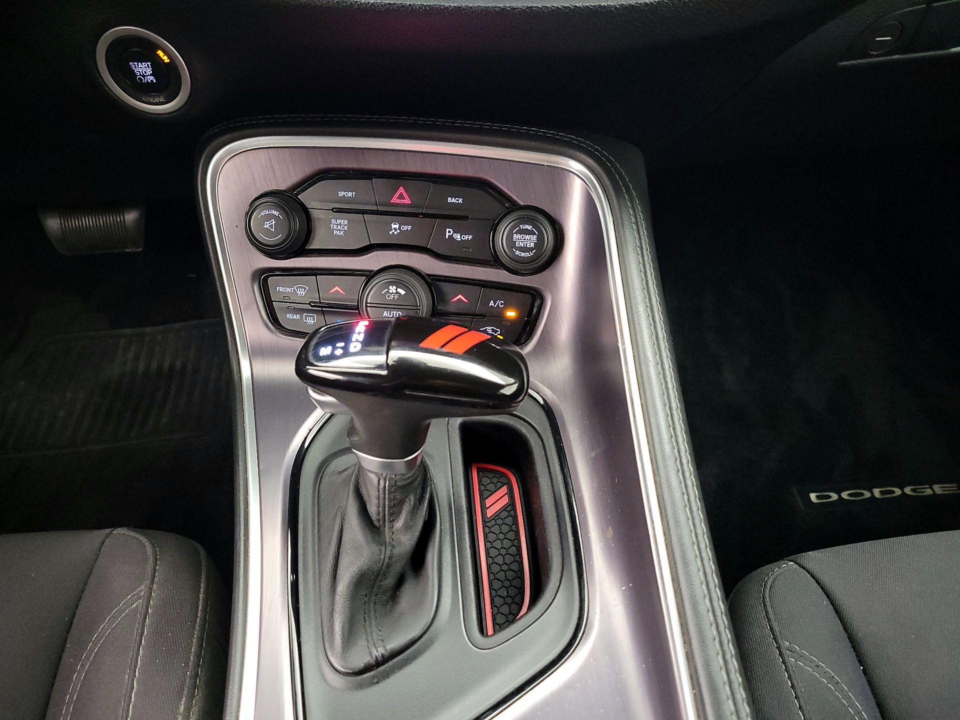 Thumbnail: 2015 Dodge Challenger - 18