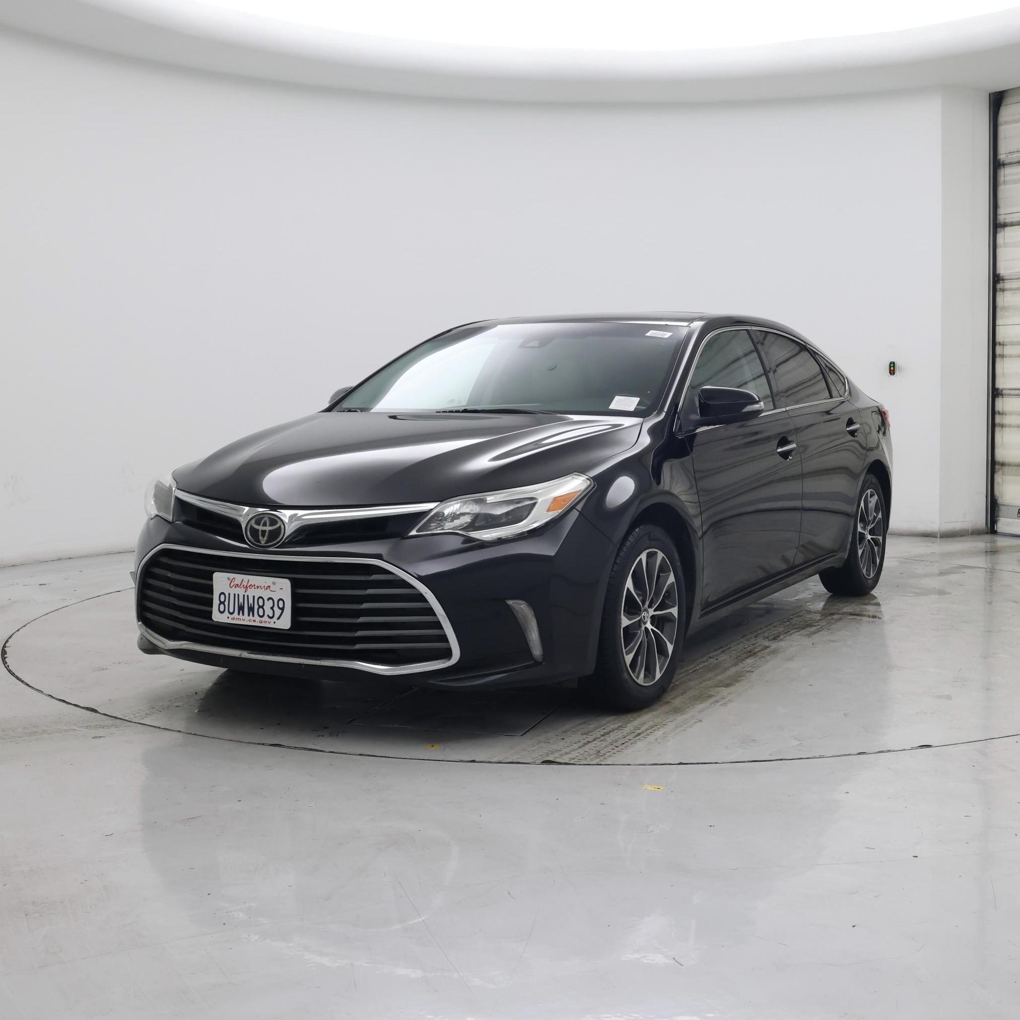 Thumbnail: 2018 Toyota Avalon - 4