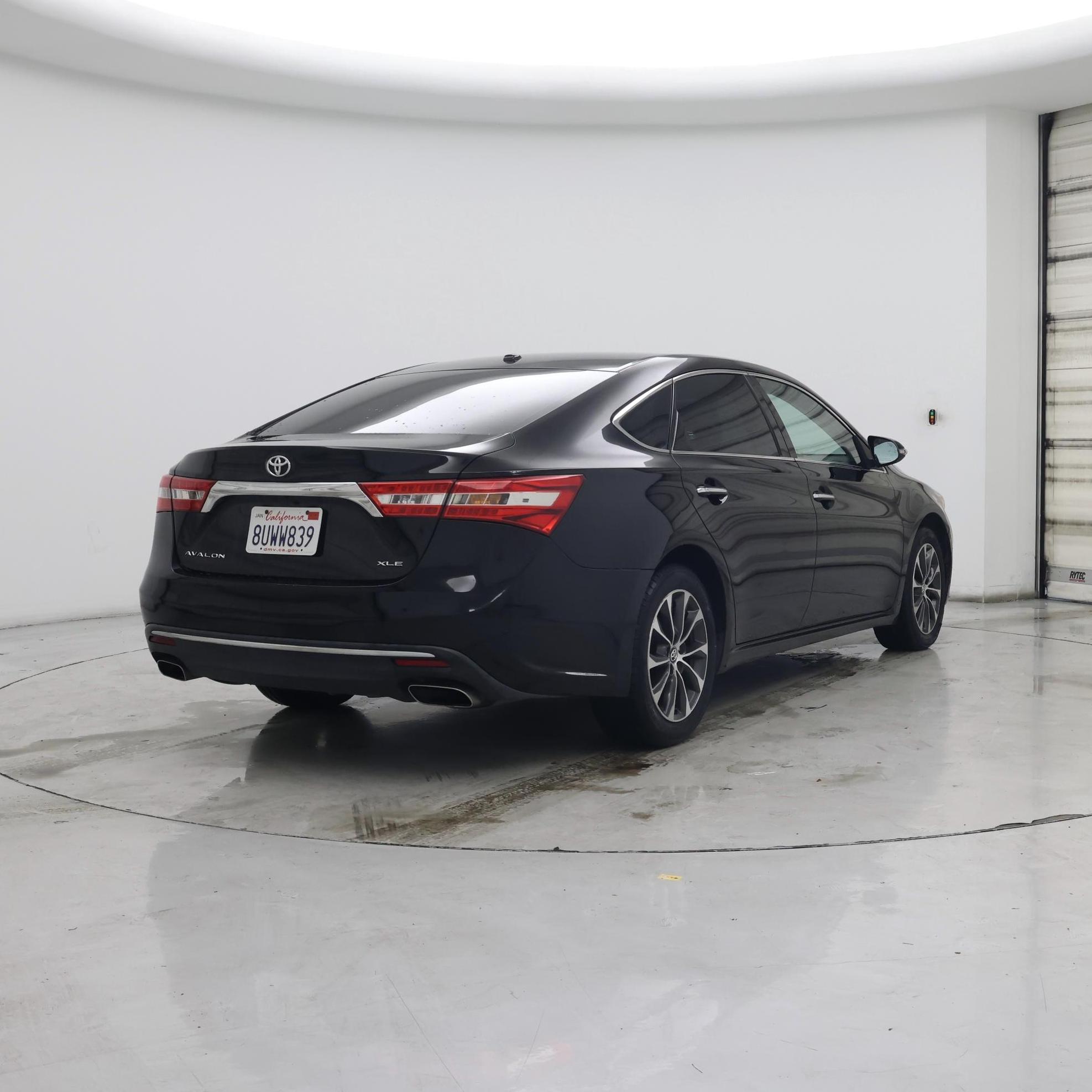 Thumbnail: 2018 Toyota Avalon - 8