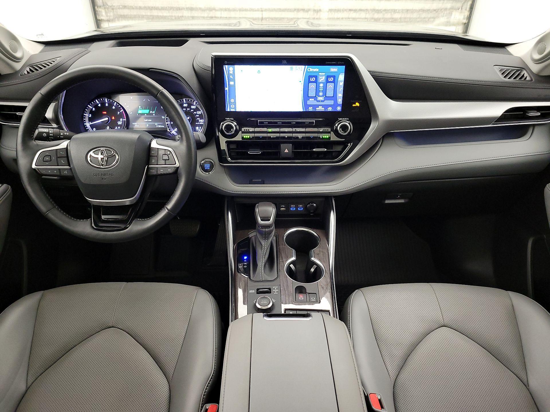 Thumbnail: 2022 Toyota Highlander - 9