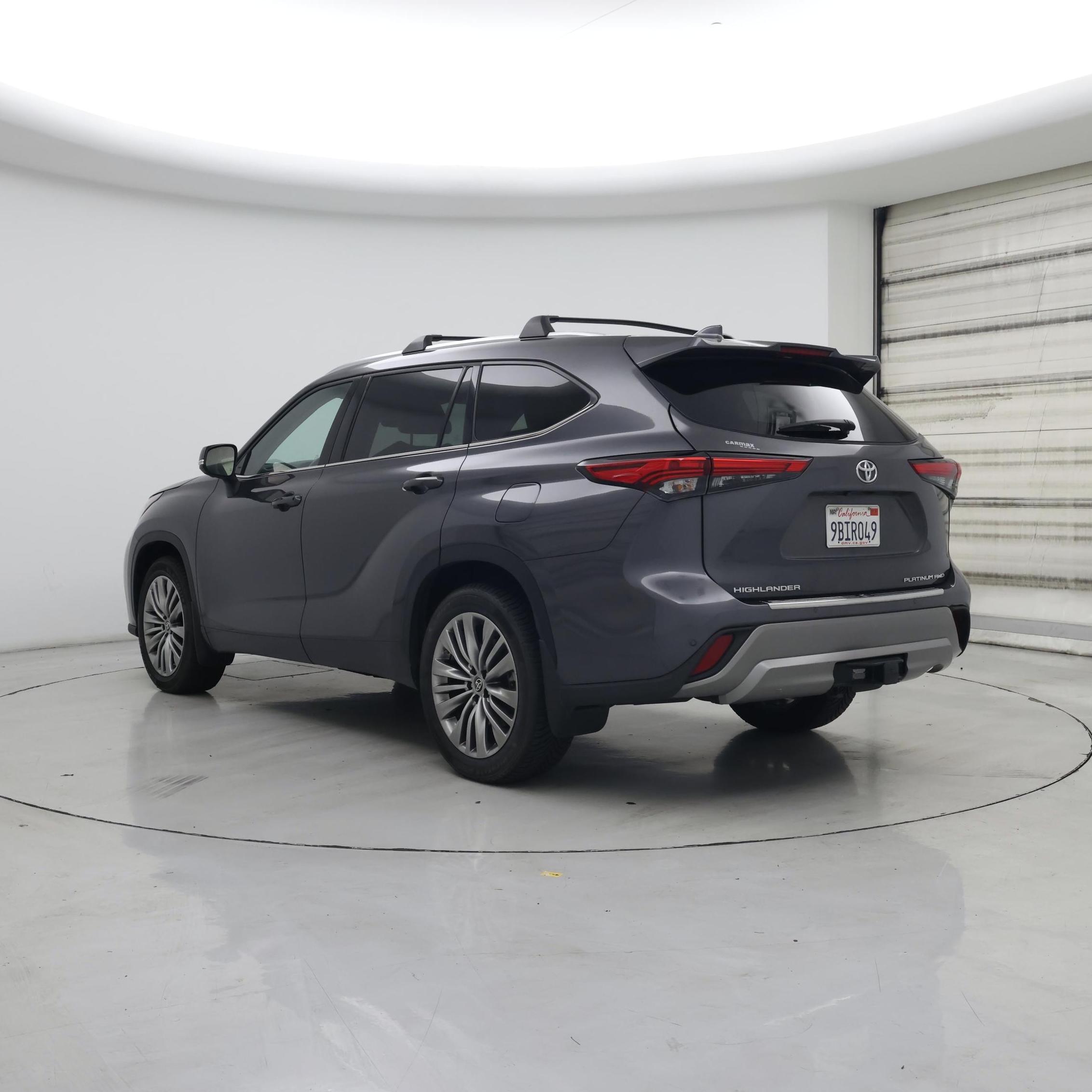 Thumbnail: 2022 Toyota Highlander - 2