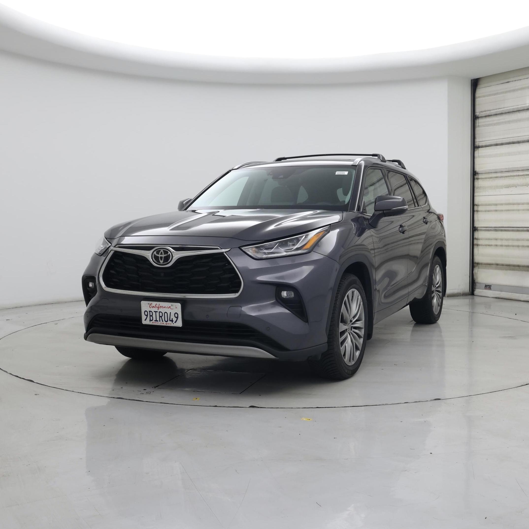 Thumbnail: 2022 Toyota Highlander - 4