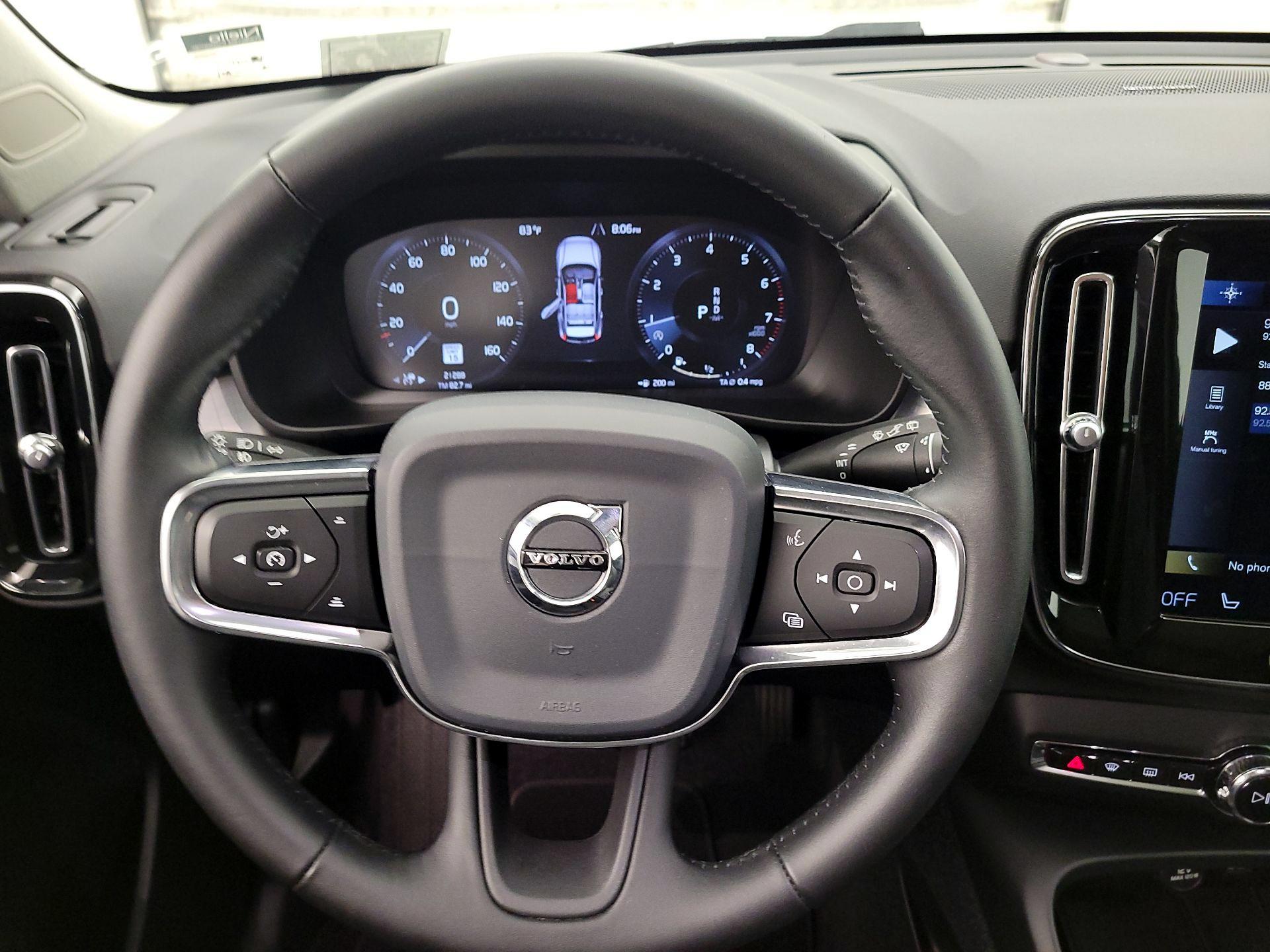 Thumbnail: 2020 Volvo XC40 - 10