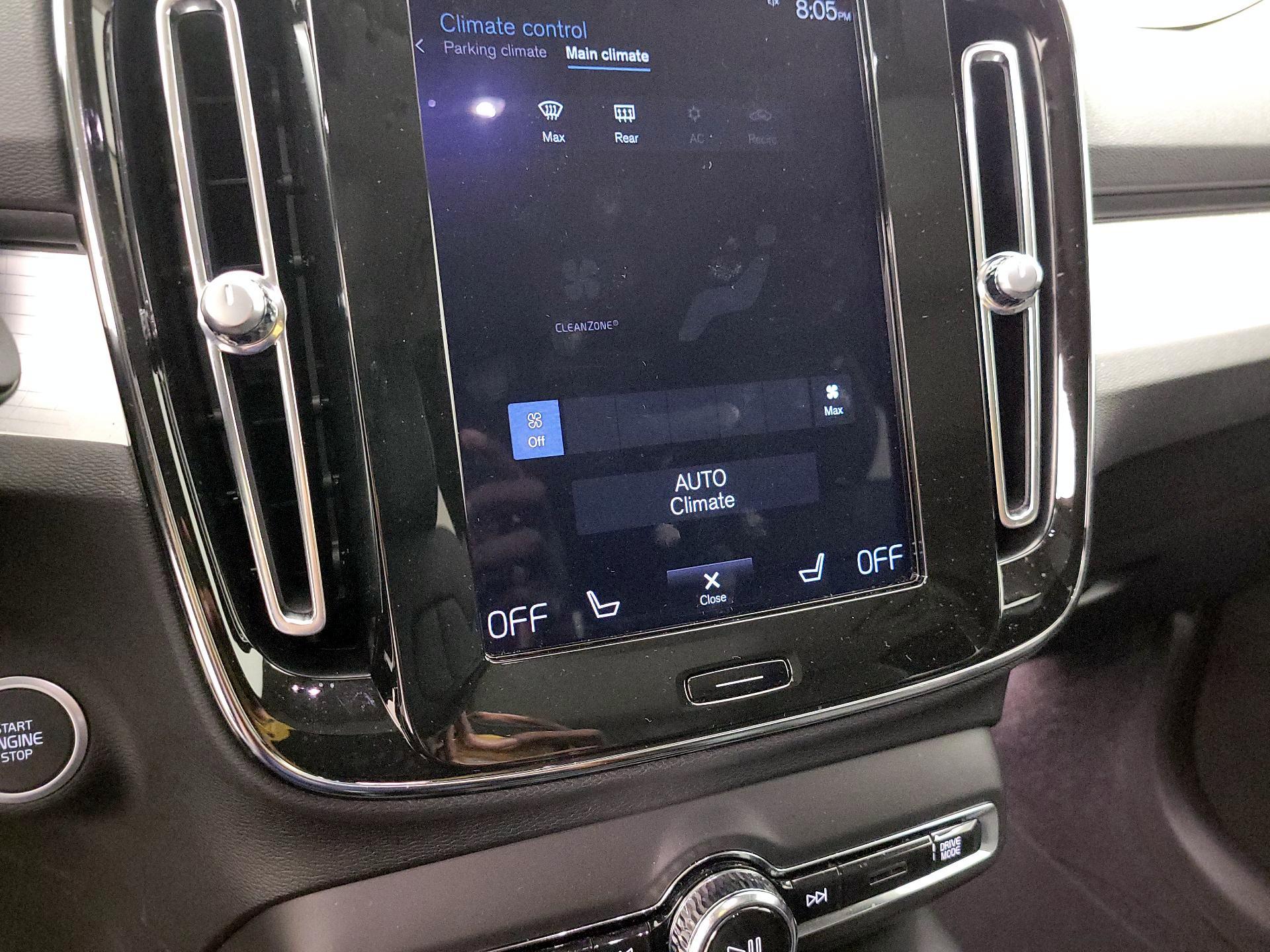 Thumbnail: 2020 Volvo XC40 - 16